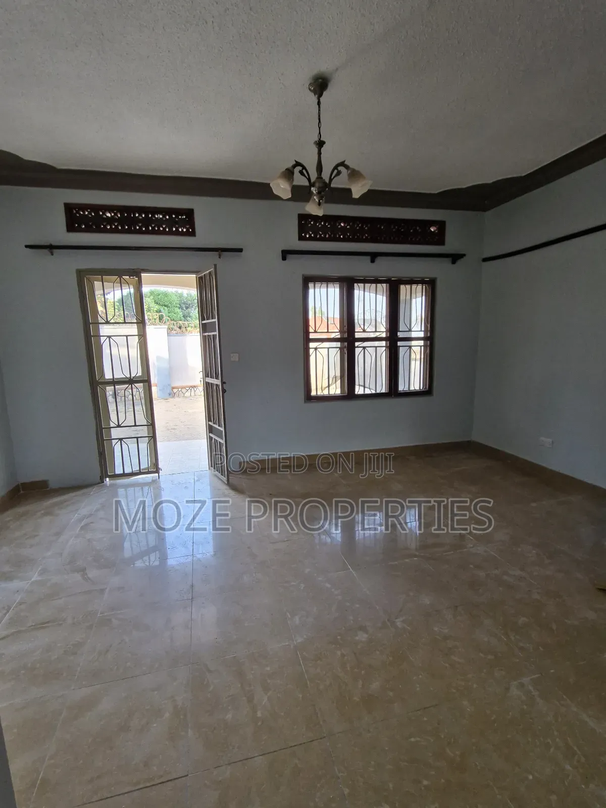 3bdrm Bungalow in Kireka Mbalwa, Central Division for rent in Central Division