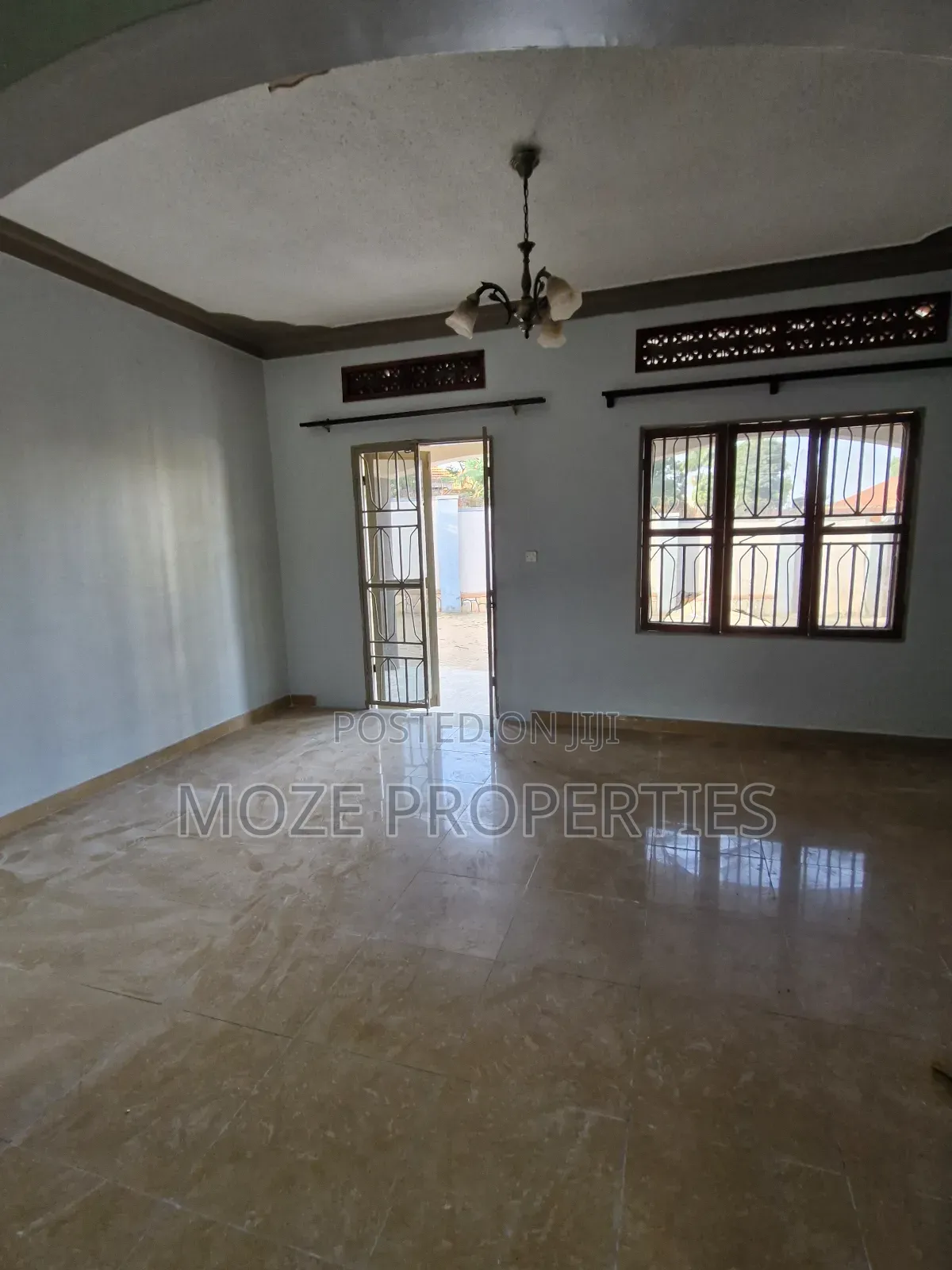 3bdrm Bungalow in Kireka Mbalwa, Central Division for rent in Central Division