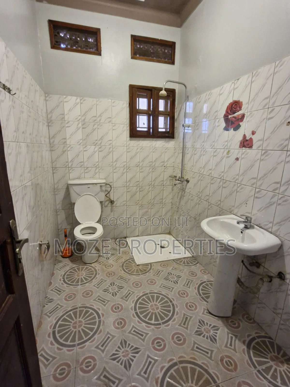 3bdrm Bungalow in Kireka Mbalwa, Central Division for rent in Central Division