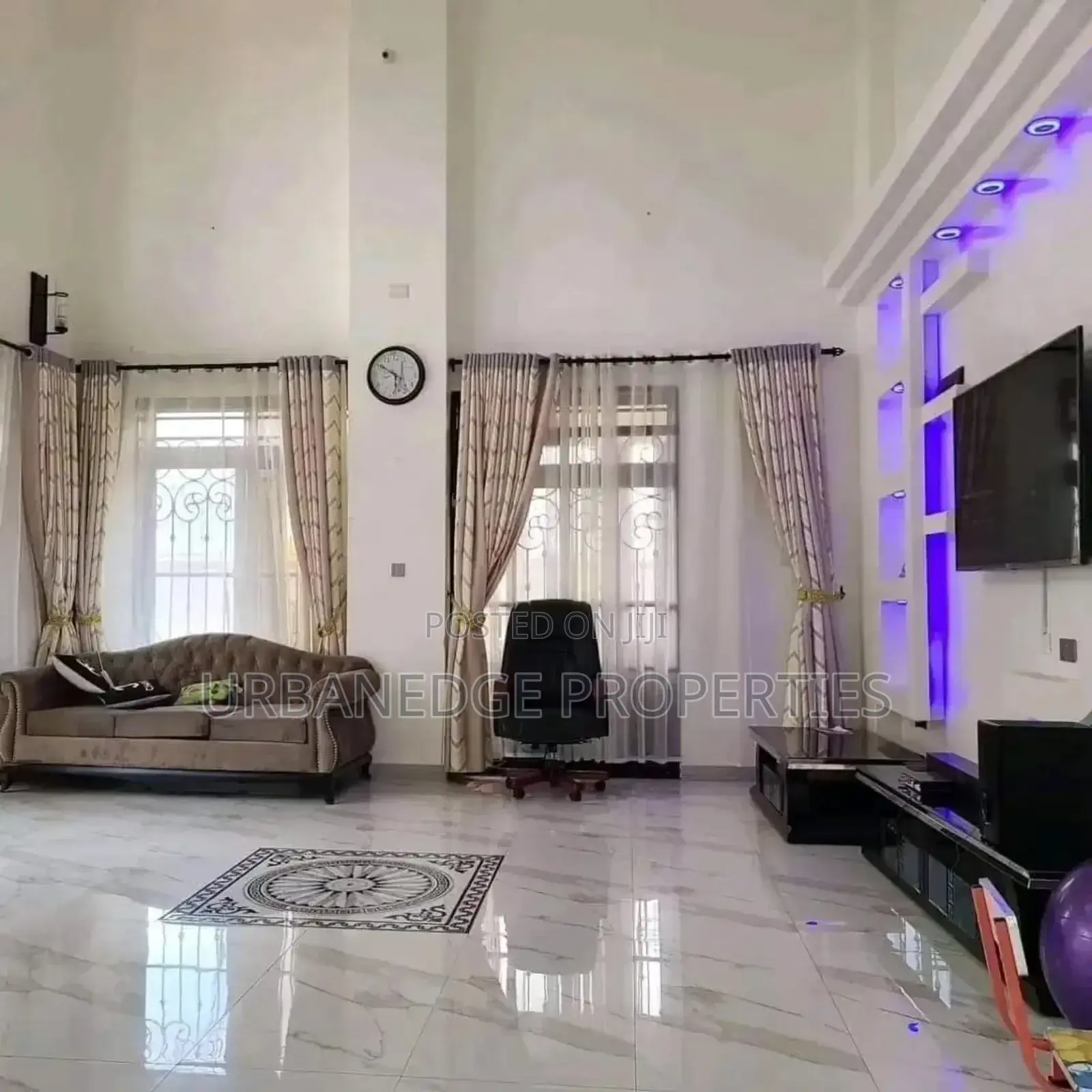 6bdrm Mansion in Bwebajja Akright, Central Division for rent in Central Division