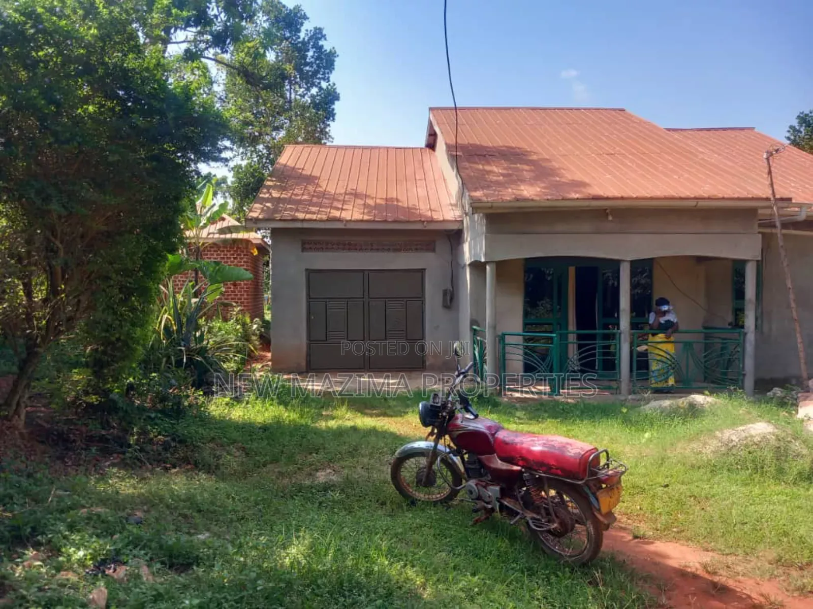 3bdrm Bungalow in Nsangi Maya Town, Central Division for sale in Central Division