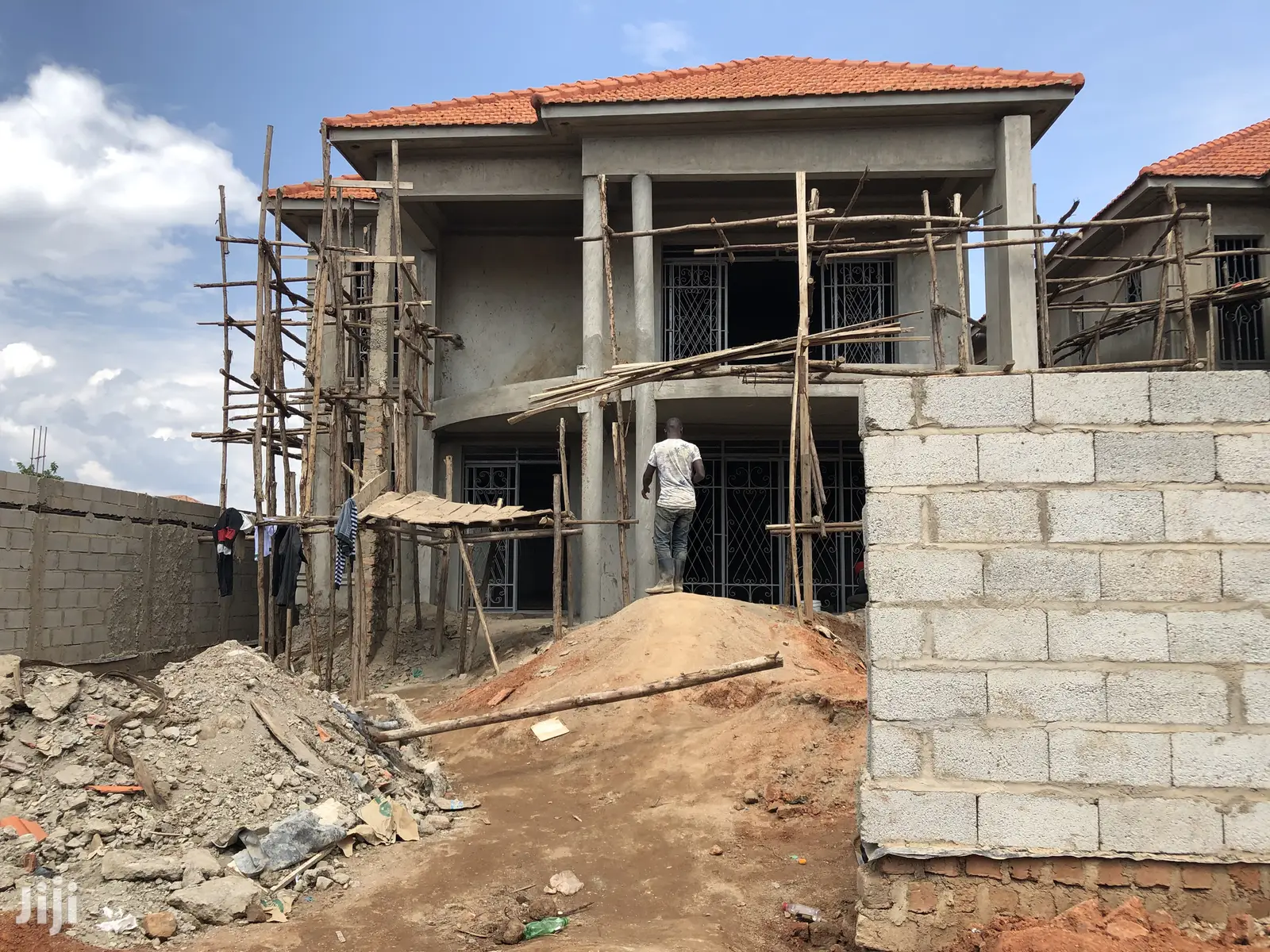 Five Bedroom Unfinished House In Kira For Sale in Kampala