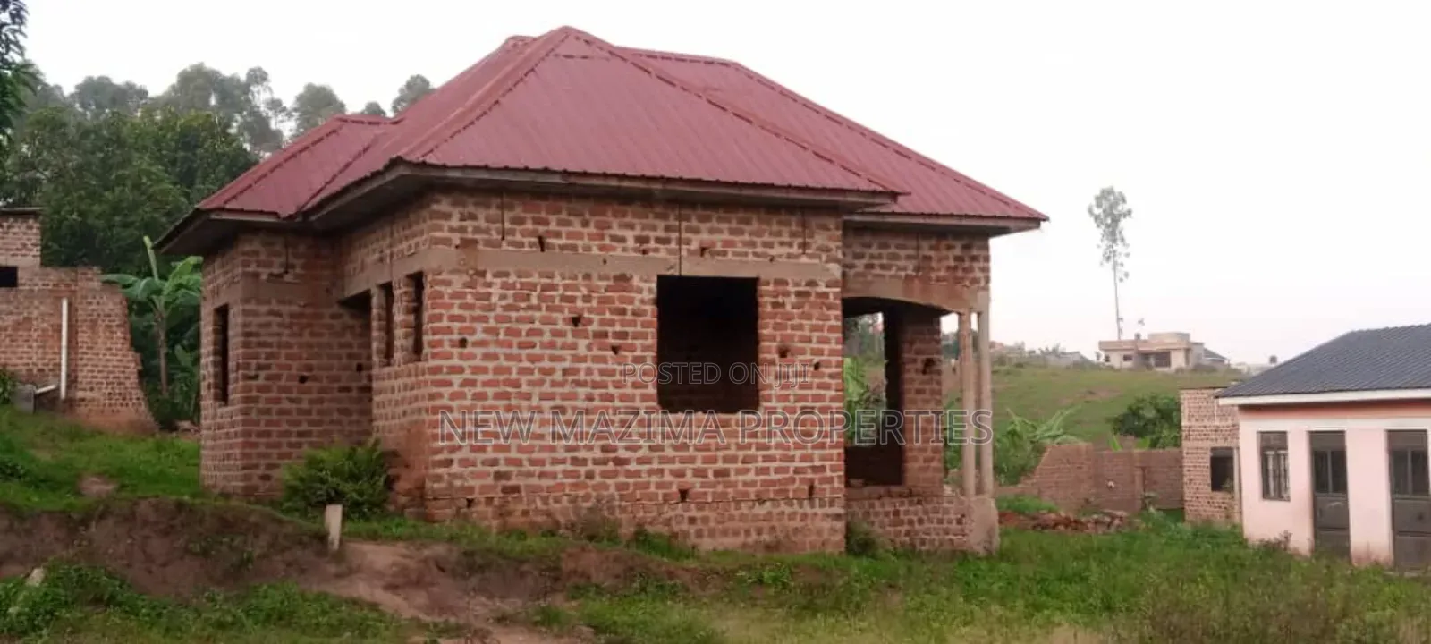 2bdrm House In Buwambo, Central Division For Sale in Central Division