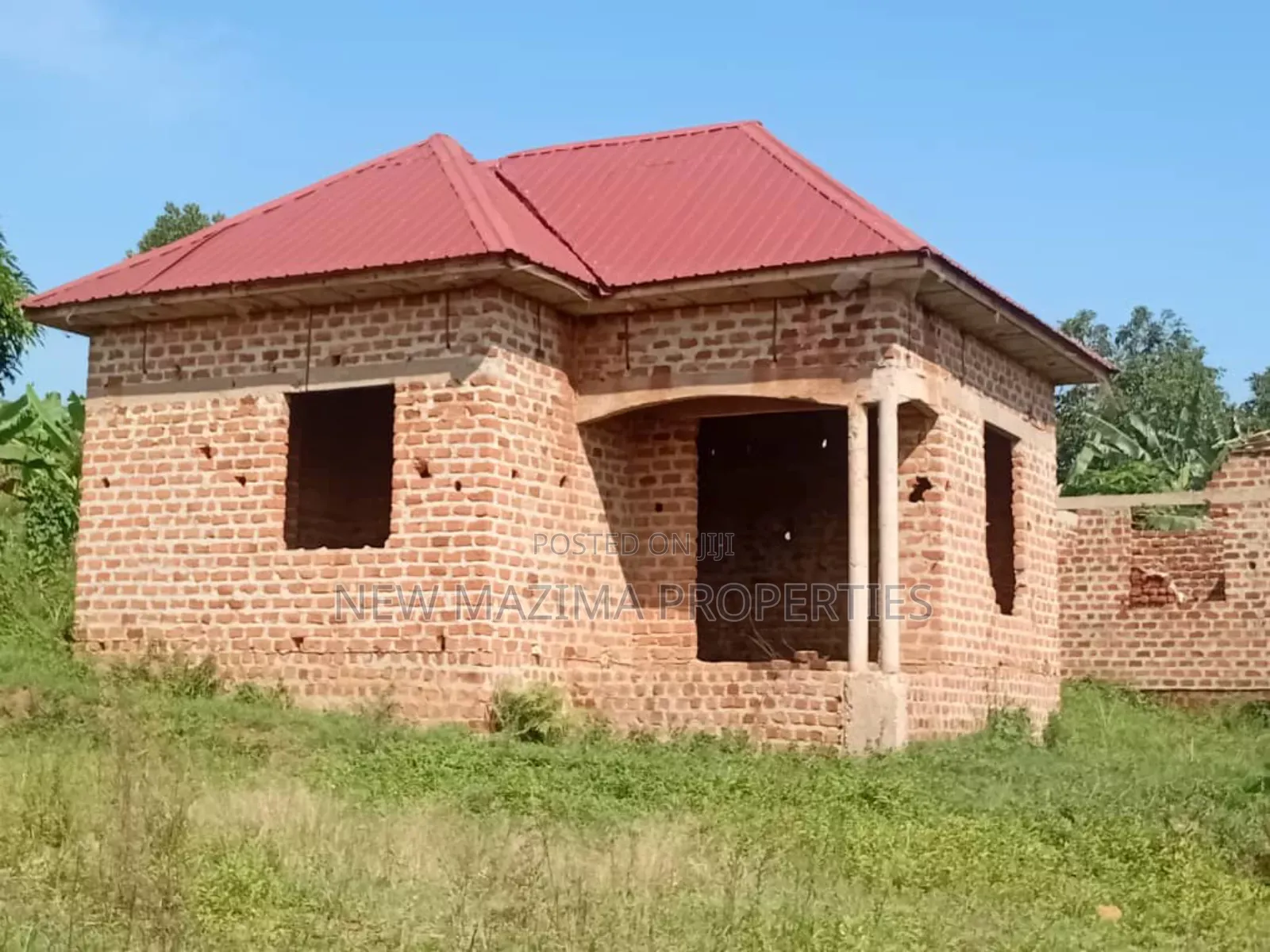 2bdrm House In Buwambo, Central Division For Sale in Central Division