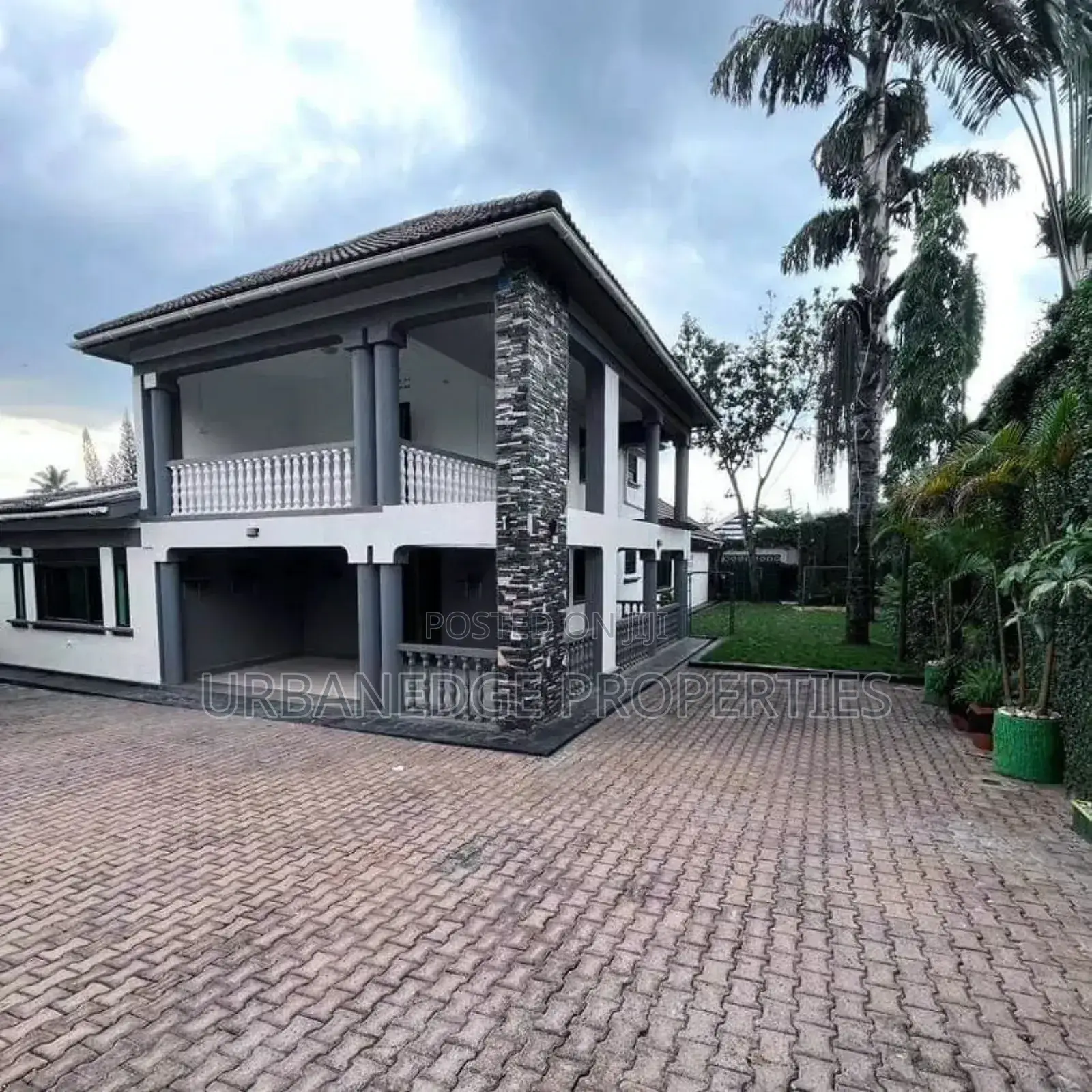 5bdrm Mansion in Muyenga, Central Division for rent in Central Division