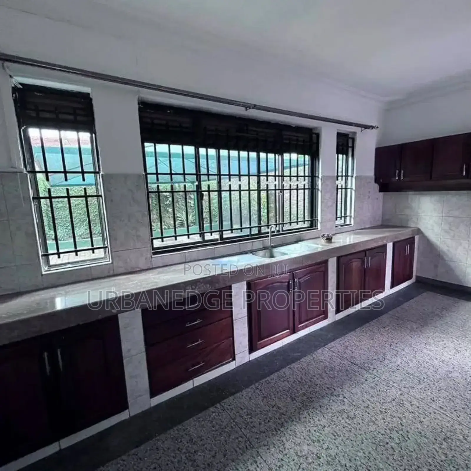 5bdrm Mansion in Muyenga, Central Division for rent in Central Division