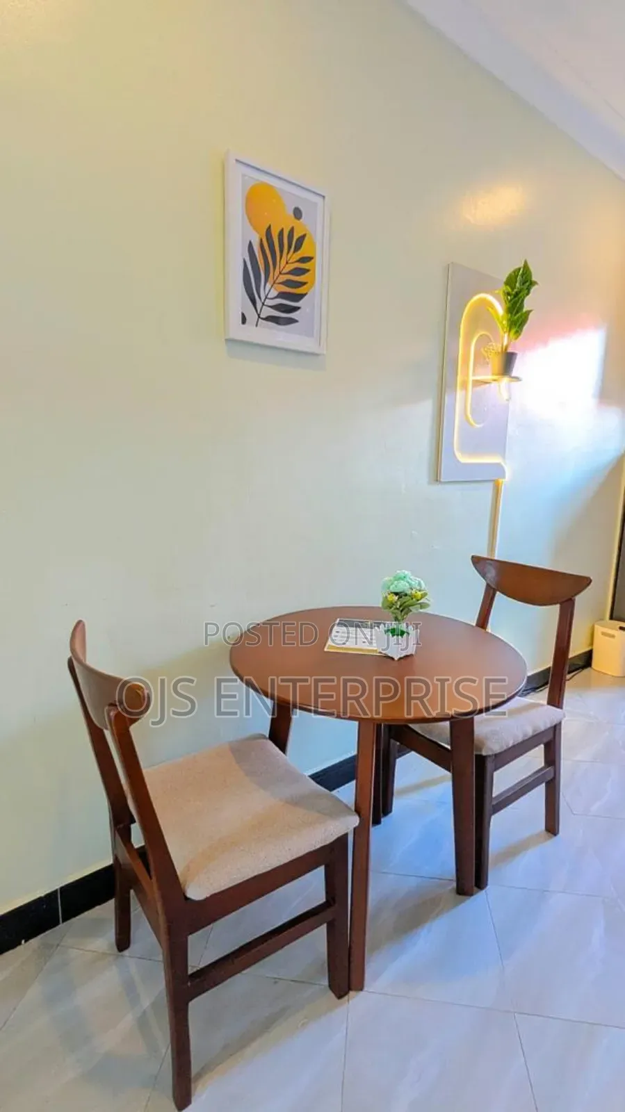 Airbnb Kisasi in Central Division