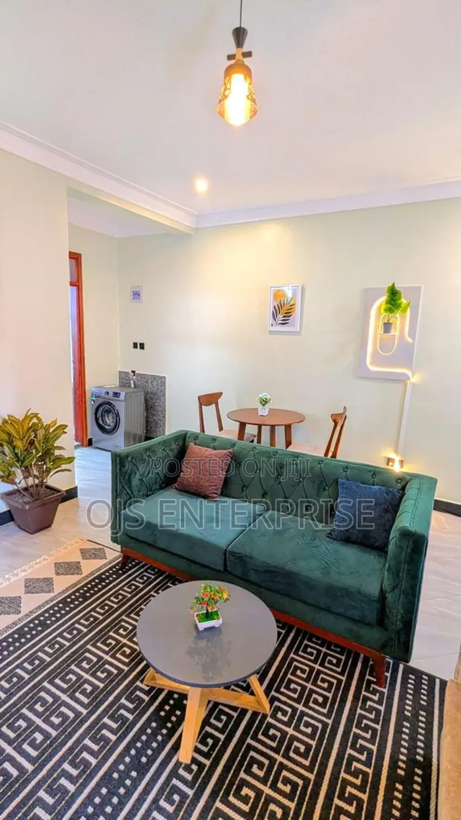 Airbnb Kisasi in Central Division