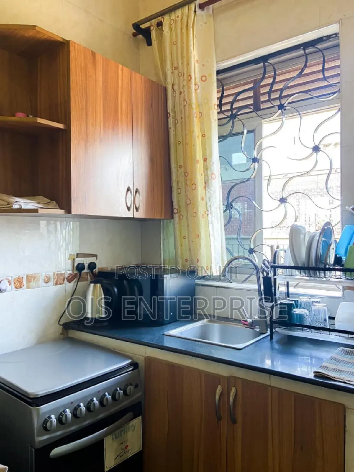Airbnb Kisasi in Central Division
