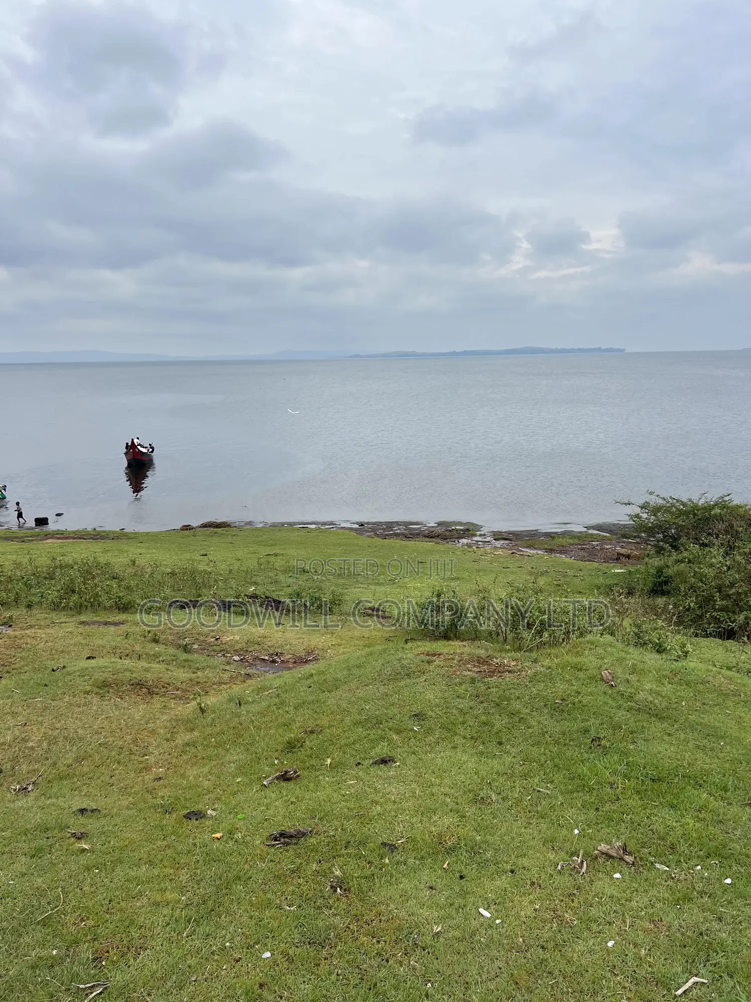 2 Acres of Land in Kihindi Nkokonjeru Touching on Lake Victoria in Central Division