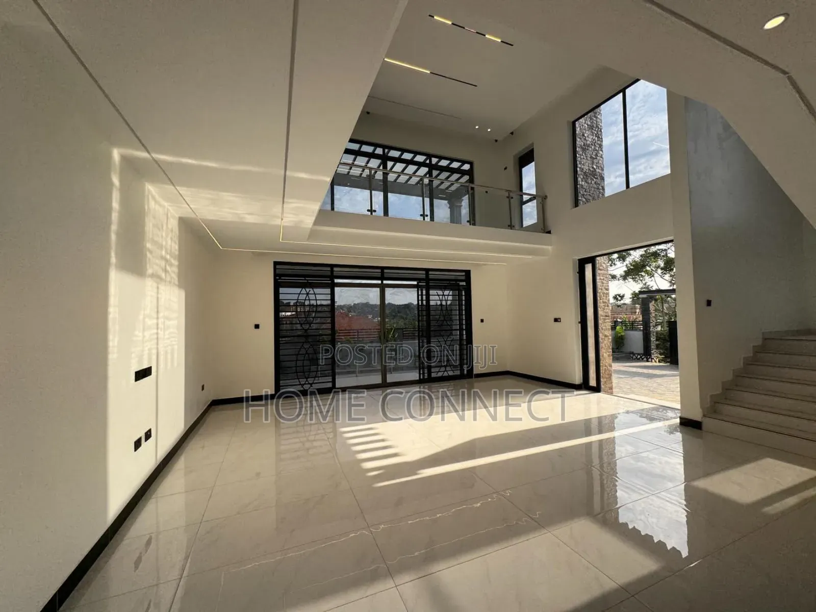 5bdrm Duplex in Kira, Central Division for sale in Central Division