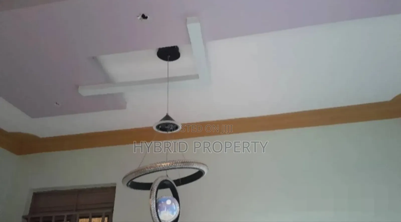 5bdrm Apartment in Nansana Along Hoima for sale in Wakiso / Wakiso