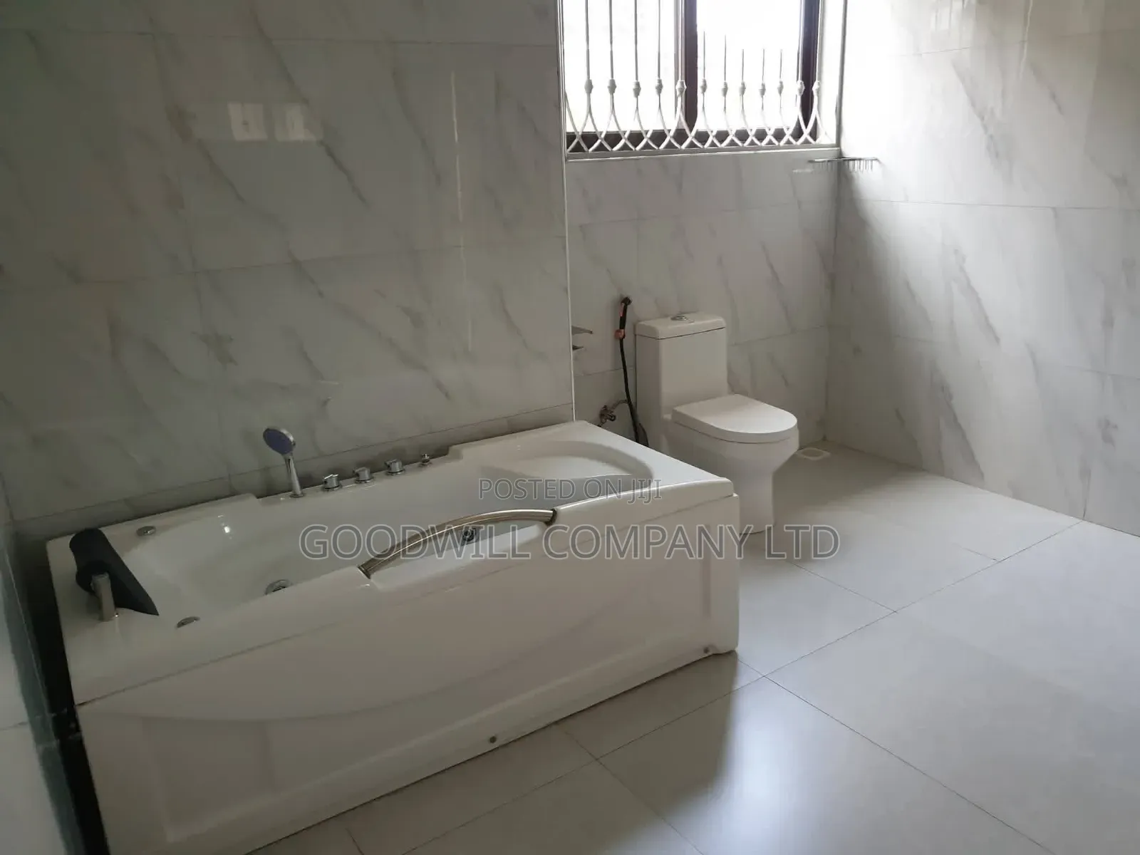 5bdrm Mansion in Kira, Central Division for sale in Central Division