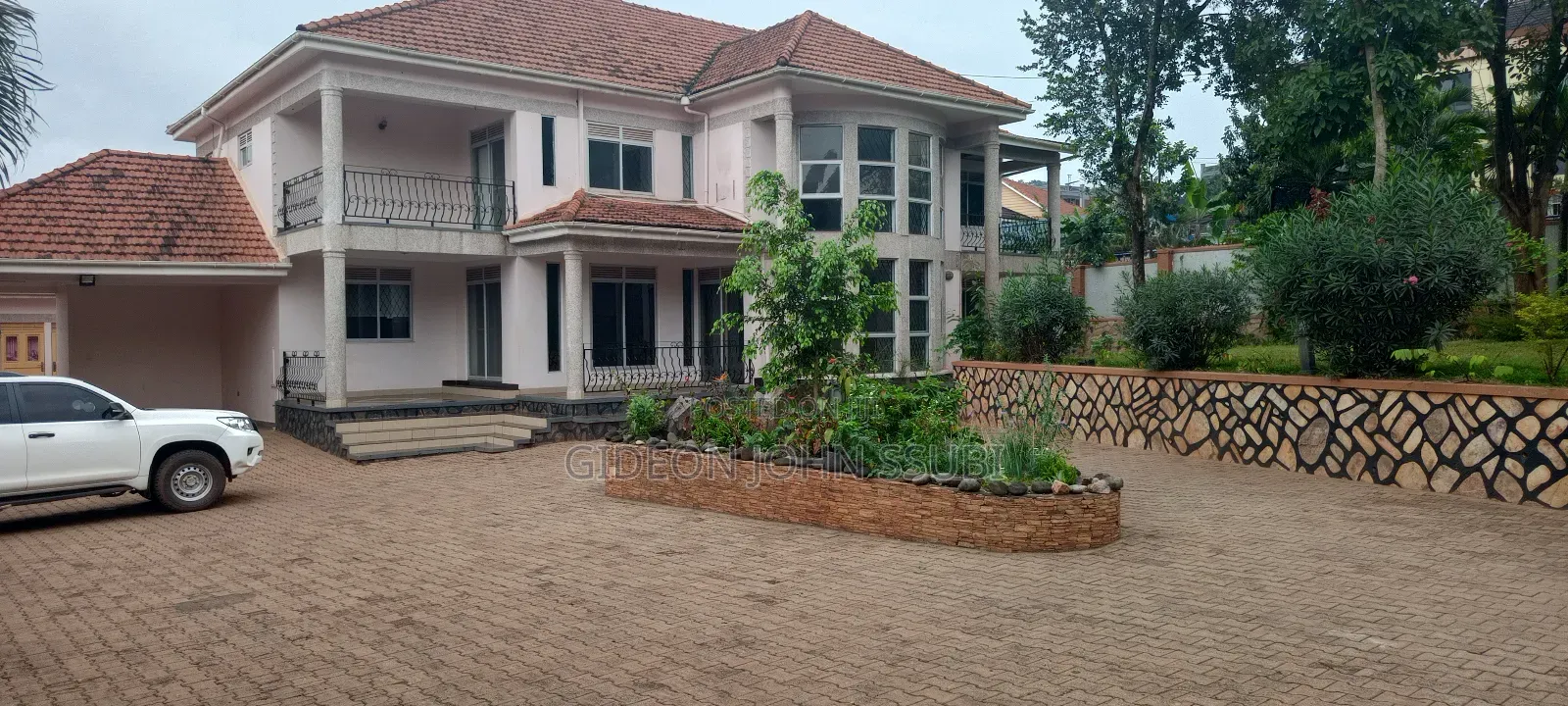 6bdrm Mansion in Muyenga, Makindye for rent in Makindye
