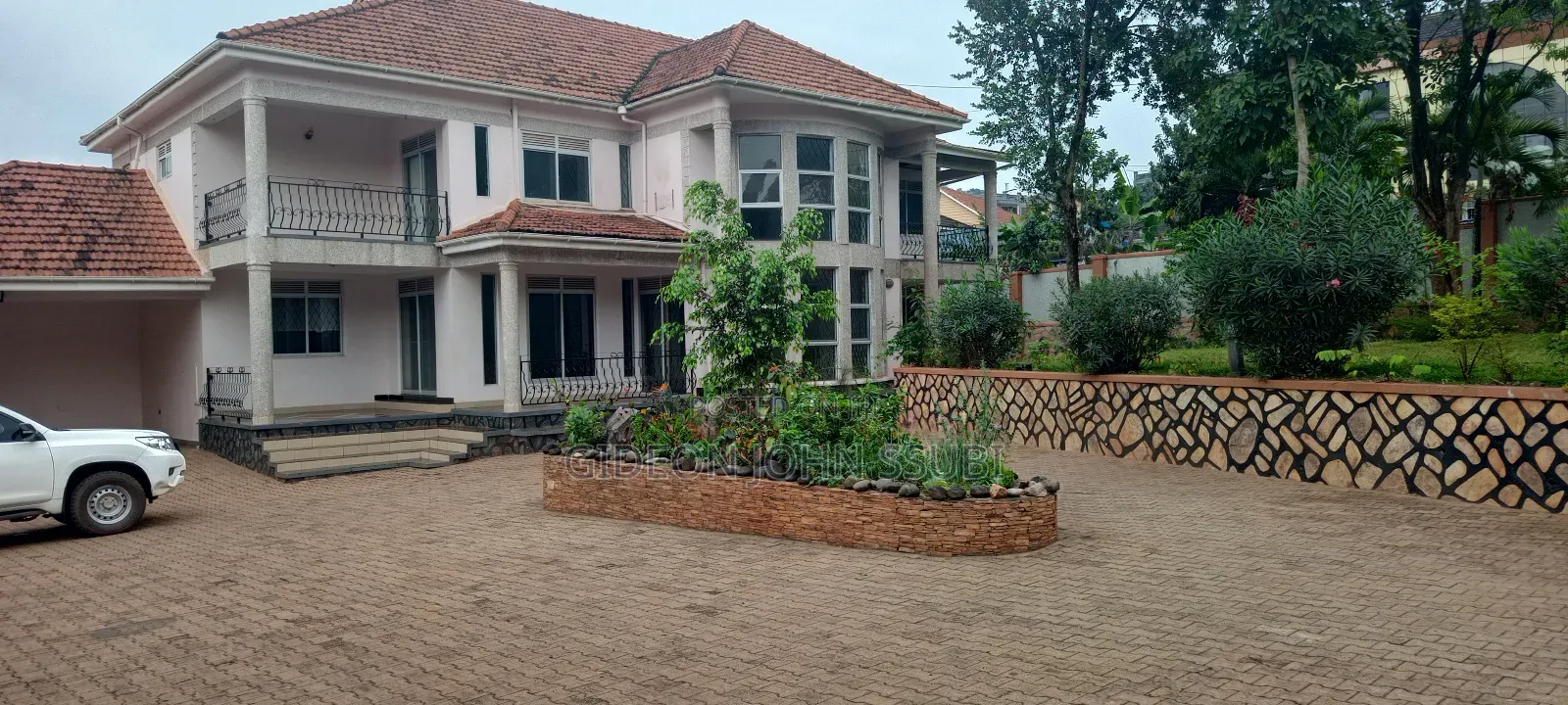 6bdrm Mansion in Muyenga, Makindye for rent in Makindye
