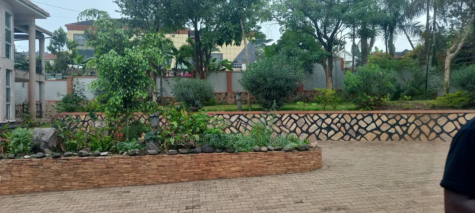 6bdrm Mansion in Muyenga, Makindye for rent in Makindye