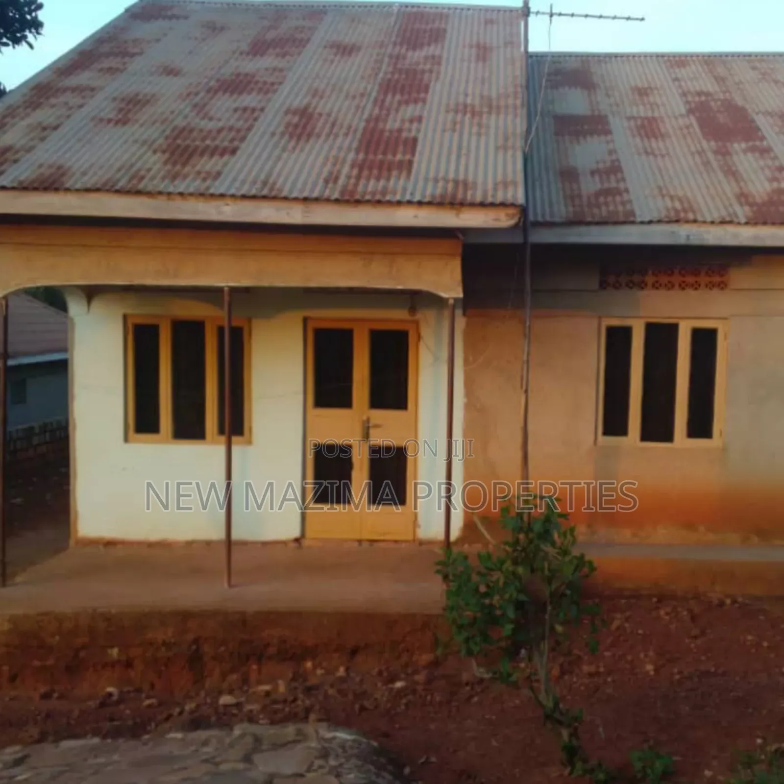 3bdrm House in Kitala Ntebe Rd, Central Division for sale in Central Division