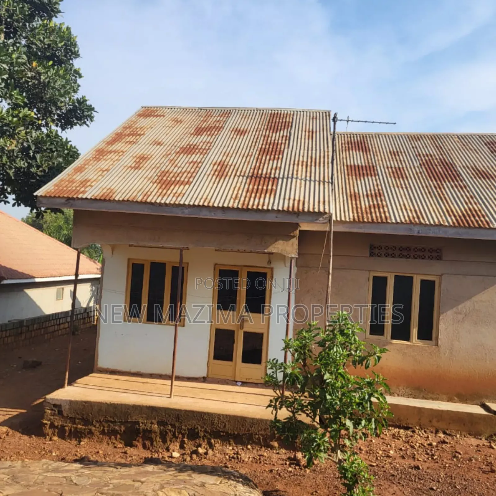 3bdrm House in Kitala Ntebe Rd, Central Division for sale in Central Division