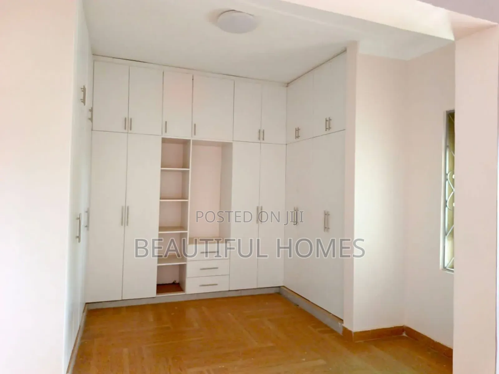Furnished 6bdrm Mansion in Kira for sale in Kira