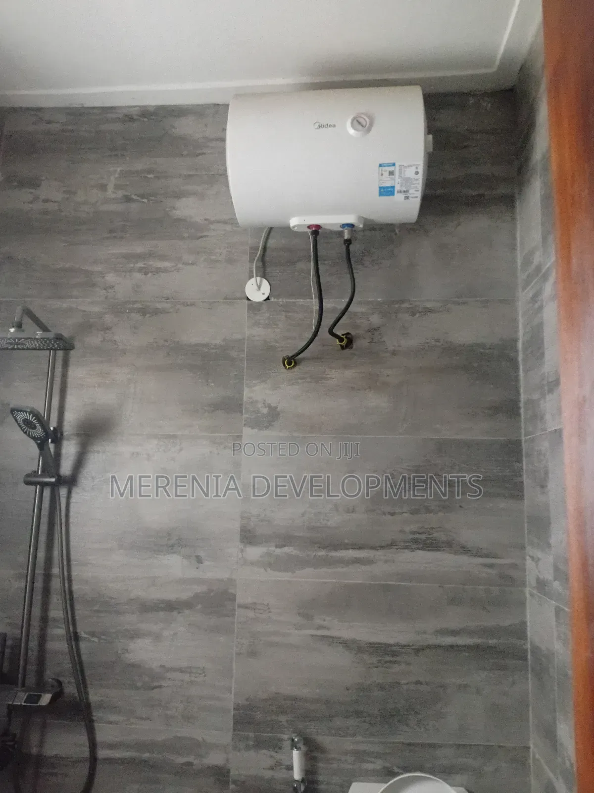 3bdrm Apartment in Muyenga, Makindye for rent in Makindye