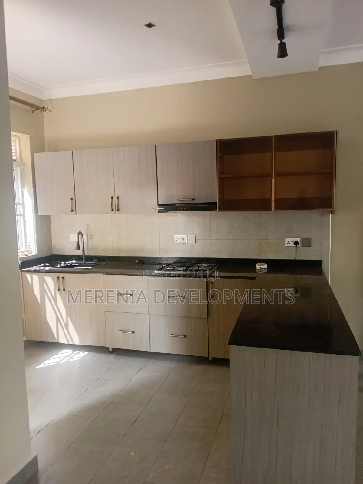 3bdrm Apartment in Muyenga, Makindye for rent in Makindye