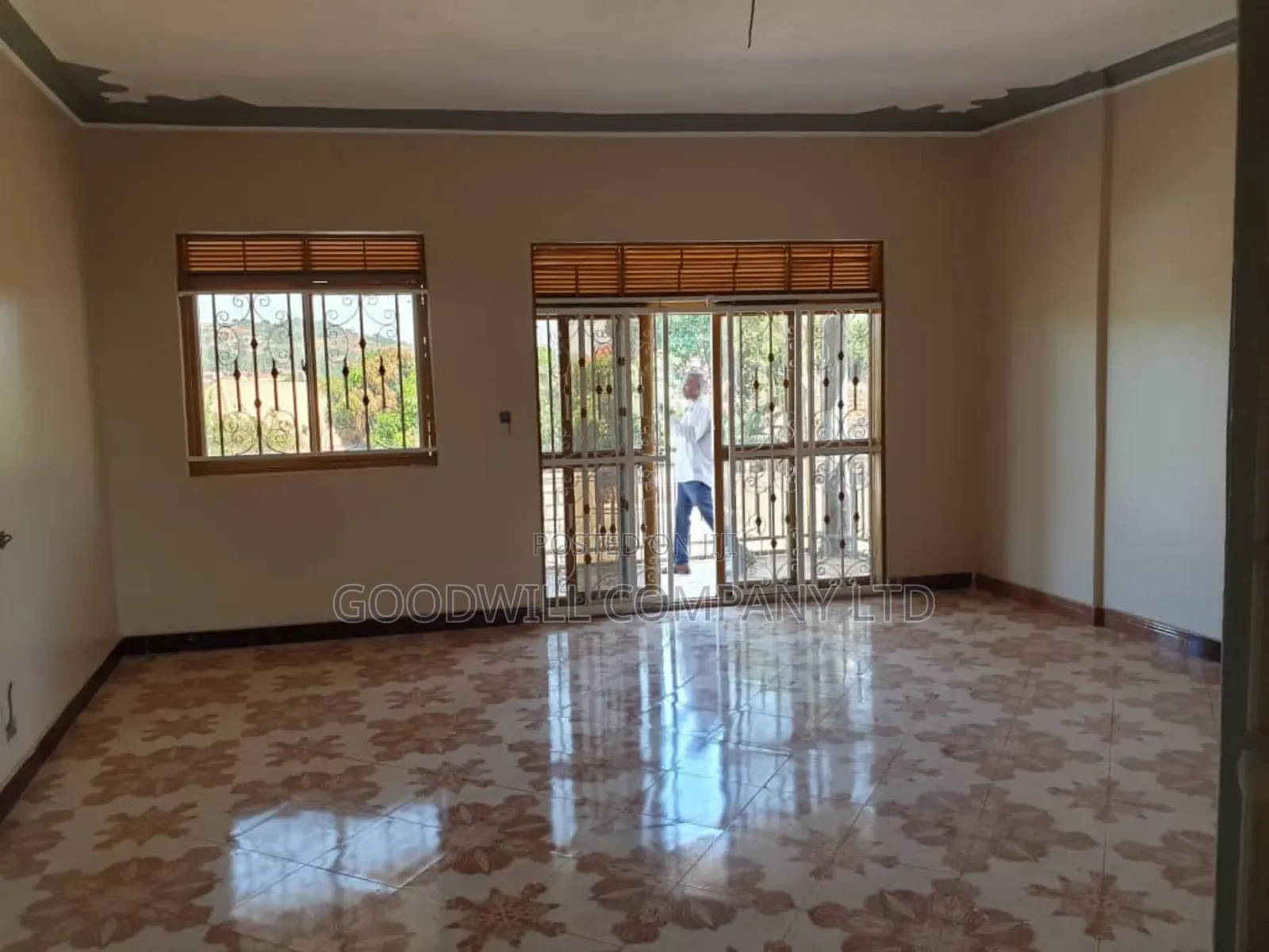 6bdrm Mansion in Katende Masaka Road, Central Division for sale in Central Division