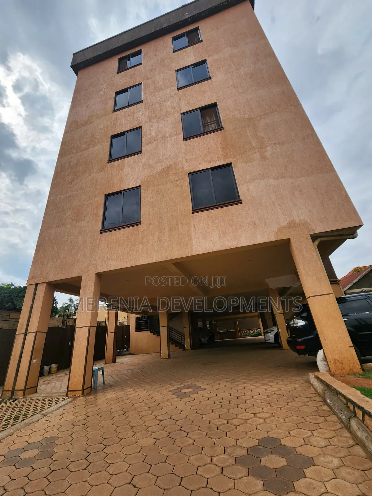 3bdrm Apartment in Muyenga, Makindye for rent in Makindye