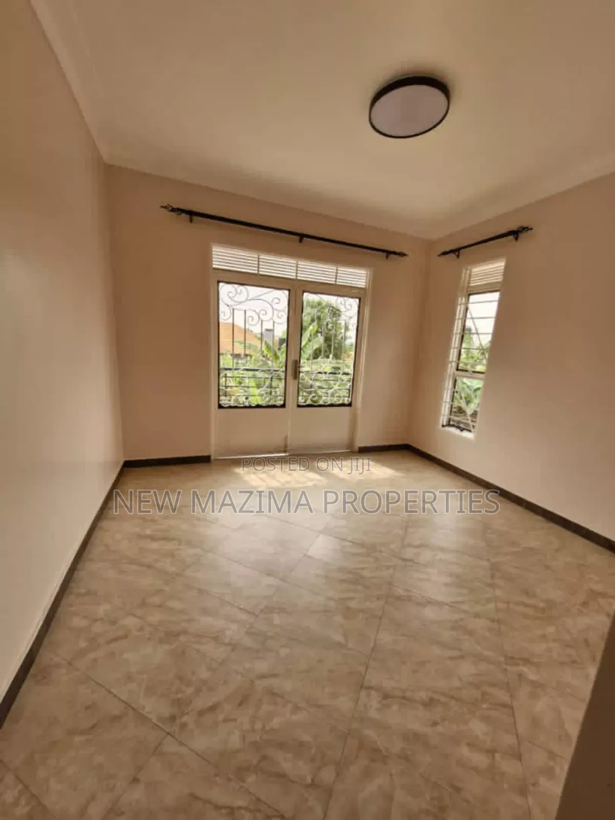 4bdrm Duplex in Kira Mamerito Rd, Central Division for sale in Central Division