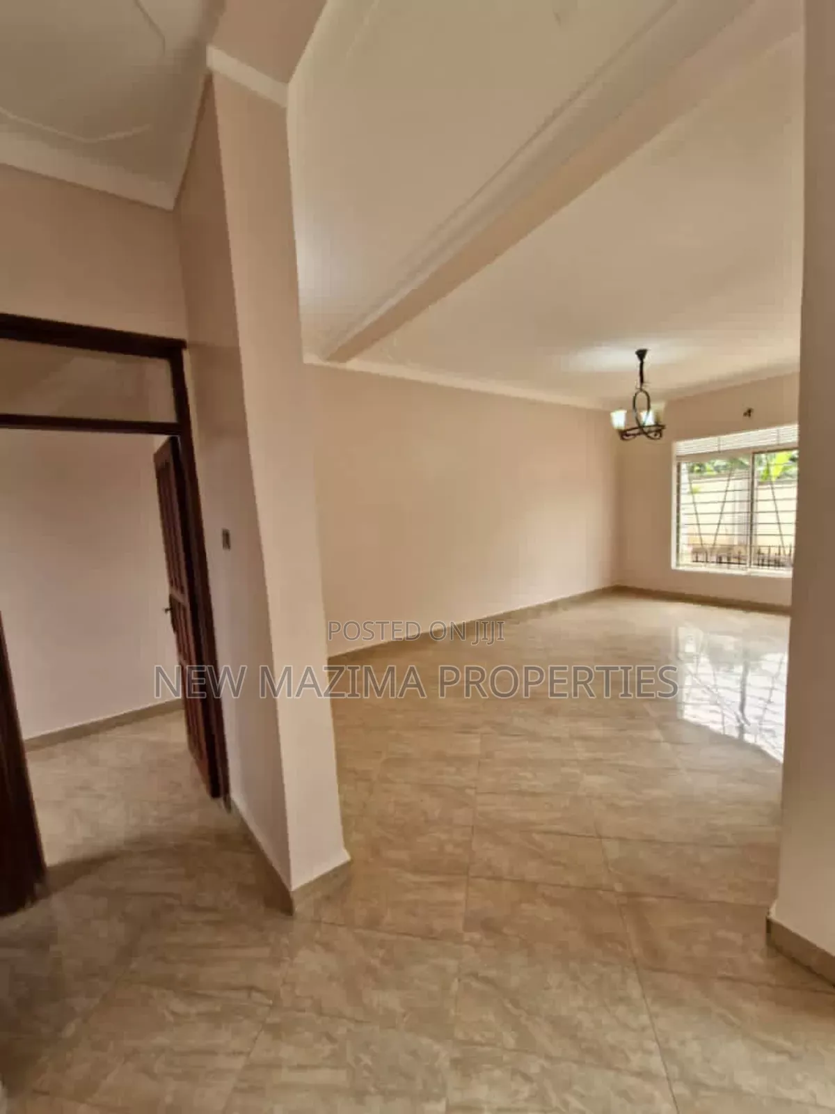 4bdrm Duplex in Kira Mamerito Rd, Central Division for sale in Central Division