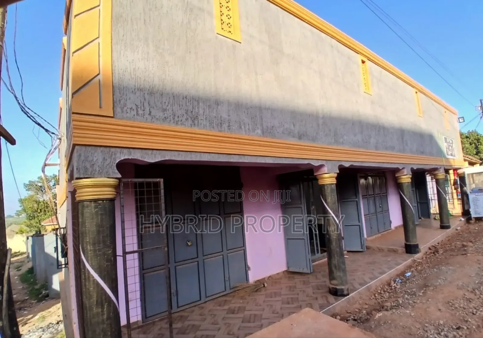 Beautiful/Fancy Shops For Sale In Nansana Along Hoima Road Vv in Wakiso / Wakiso