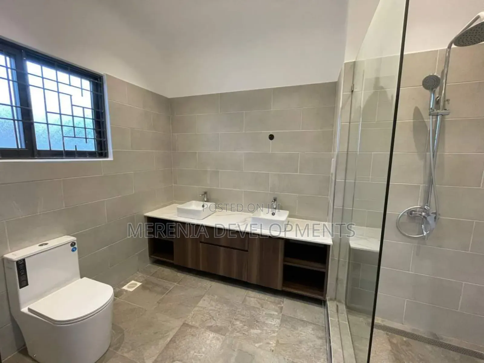3bdrm Bungalow in Bugoloobi, Nakawa for sale in Nakawa