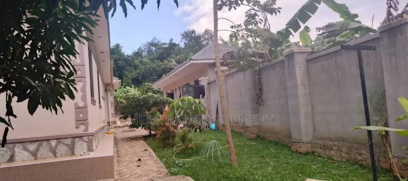 6bdrm House in Gayaza, Wakiso / Wakiso for sale in Wakiso / Wakiso