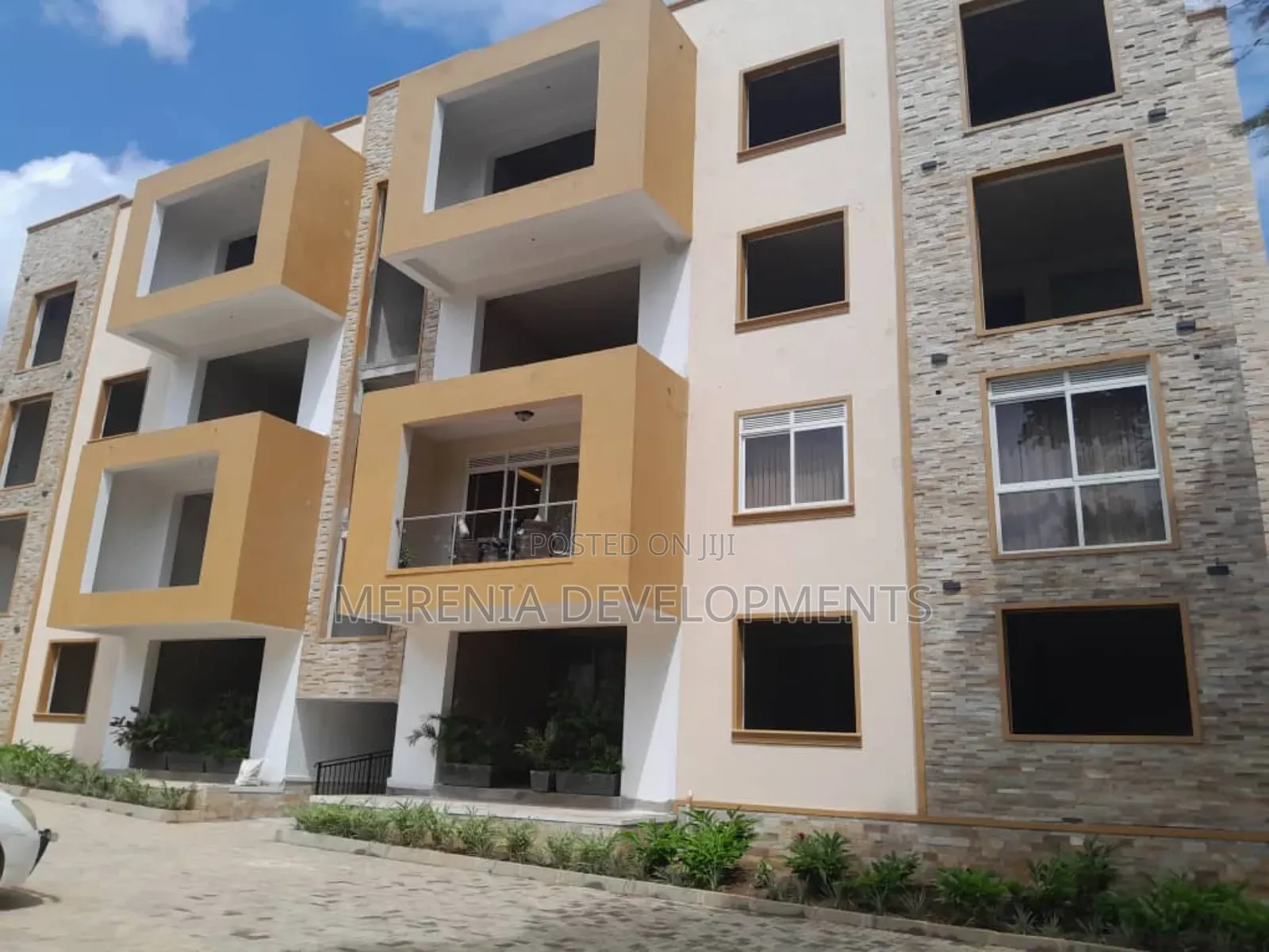 3bdrm Apartment in Kisugu, Makindye for sale in Makindye