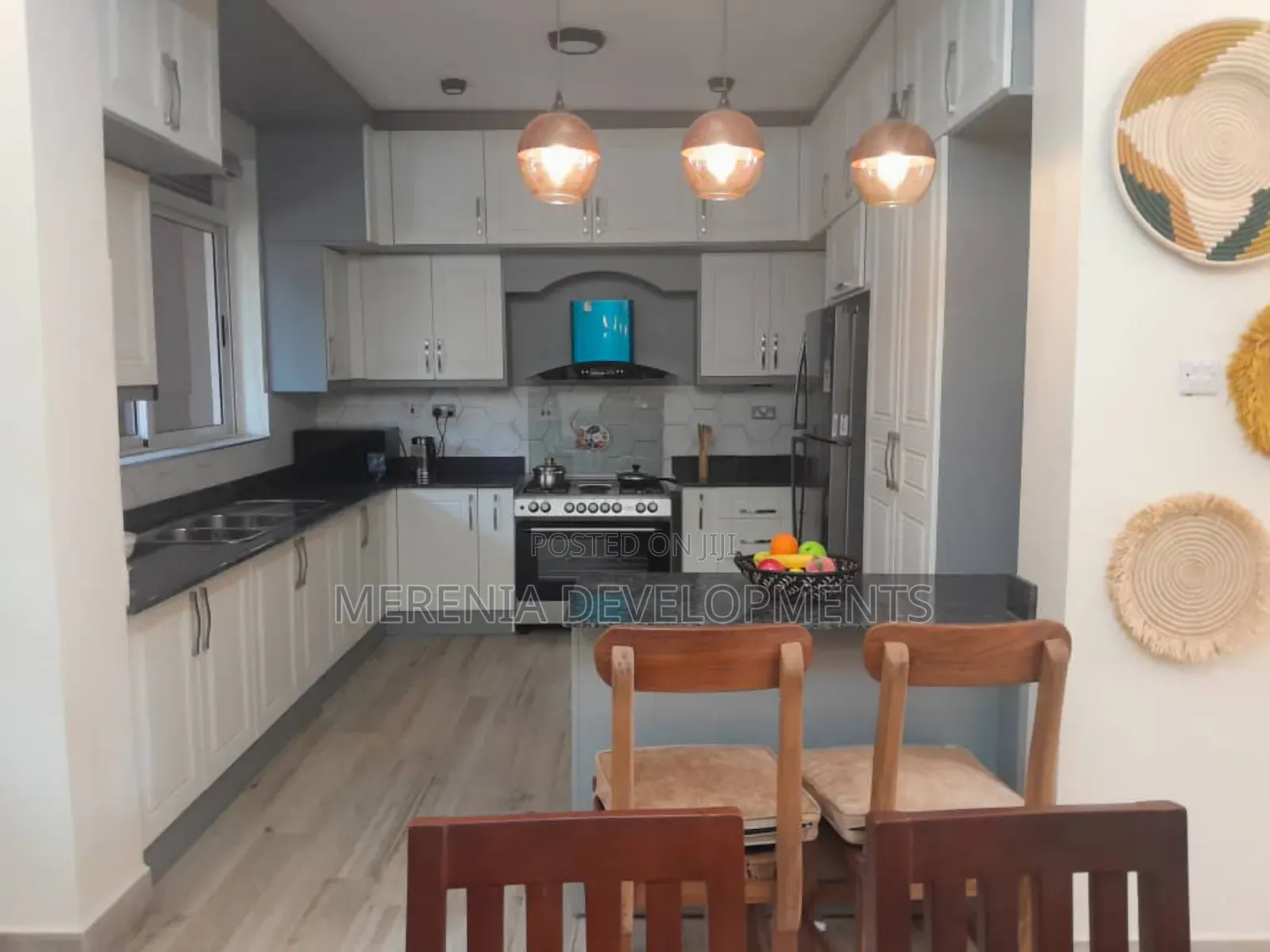 3bdrm Apartment in Kisugu, Makindye for sale in Makindye