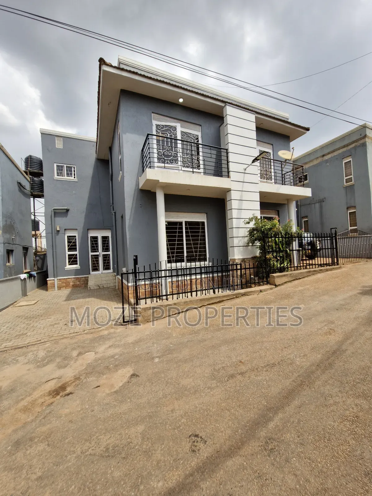 4bdrm Duplex in Kira Mamerito Road., Central Division for sale in Central Division
