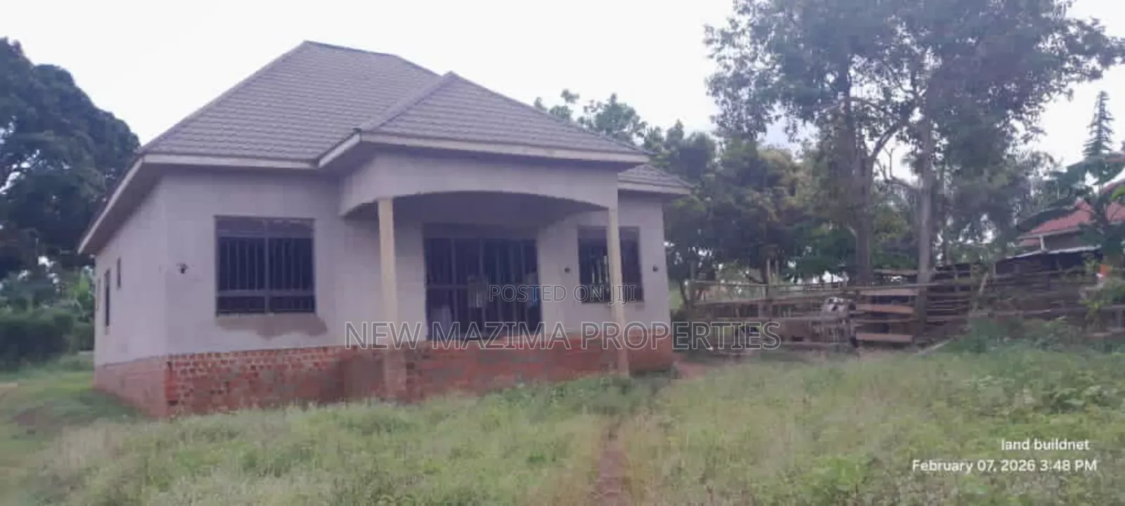 4bdrm Bungalow in Bujjuko Town, Central Division for sale in Central Division