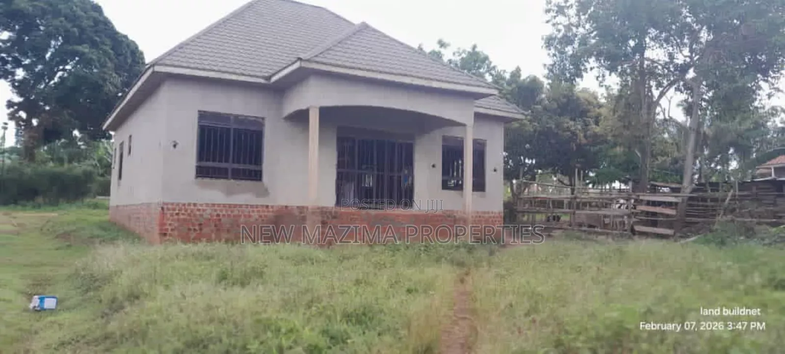 4bdrm Bungalow in Bujjuko Town, Central Division for sale in Central Division