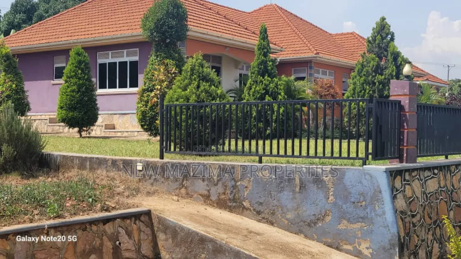 7bdrm Bungalow in Kitala Ntebe Rd, Central Division for rent in Central Division