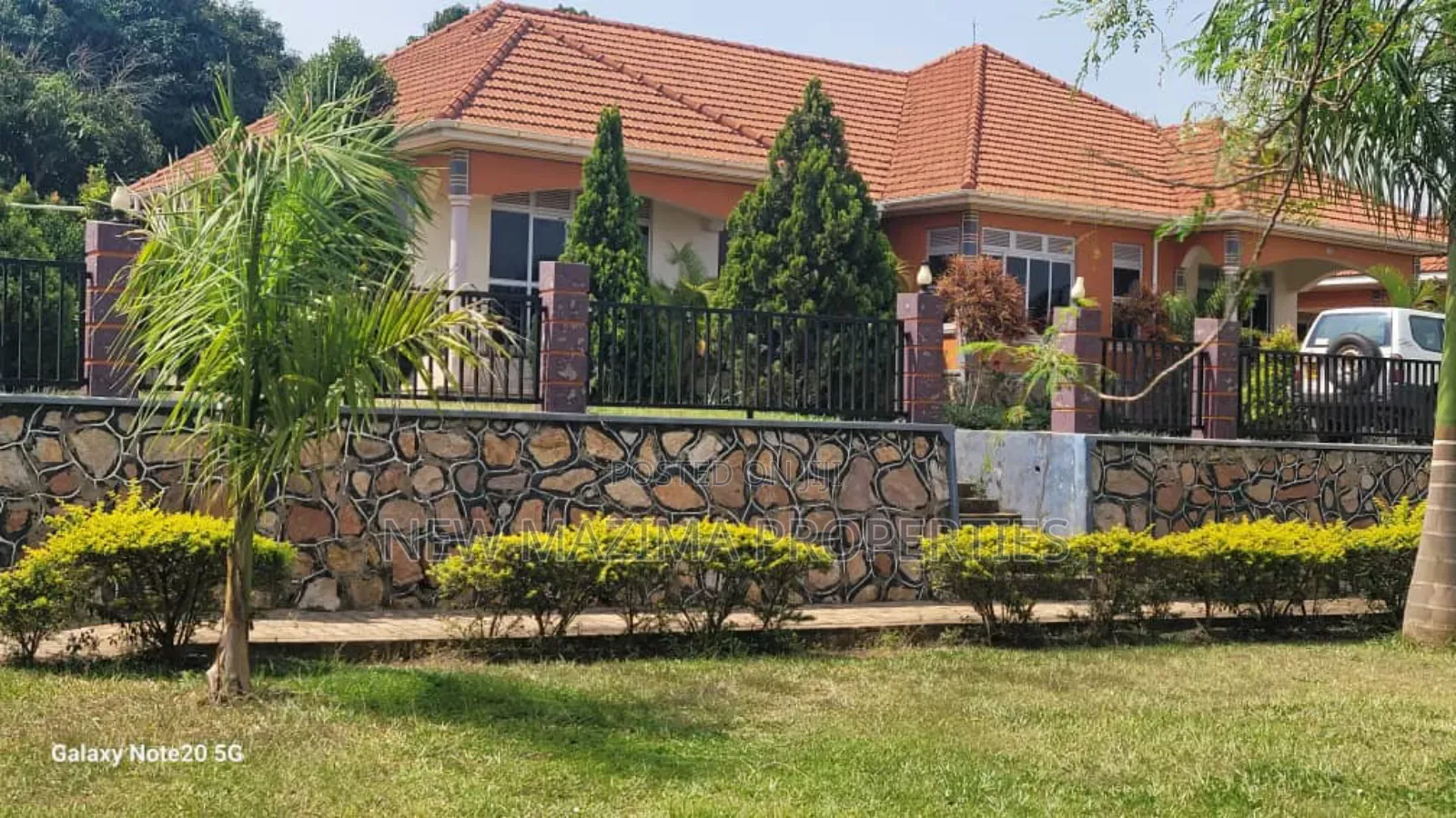 7bdrm Bungalow in Kitala Ntebe Rd, Central Division for rent in Central Division