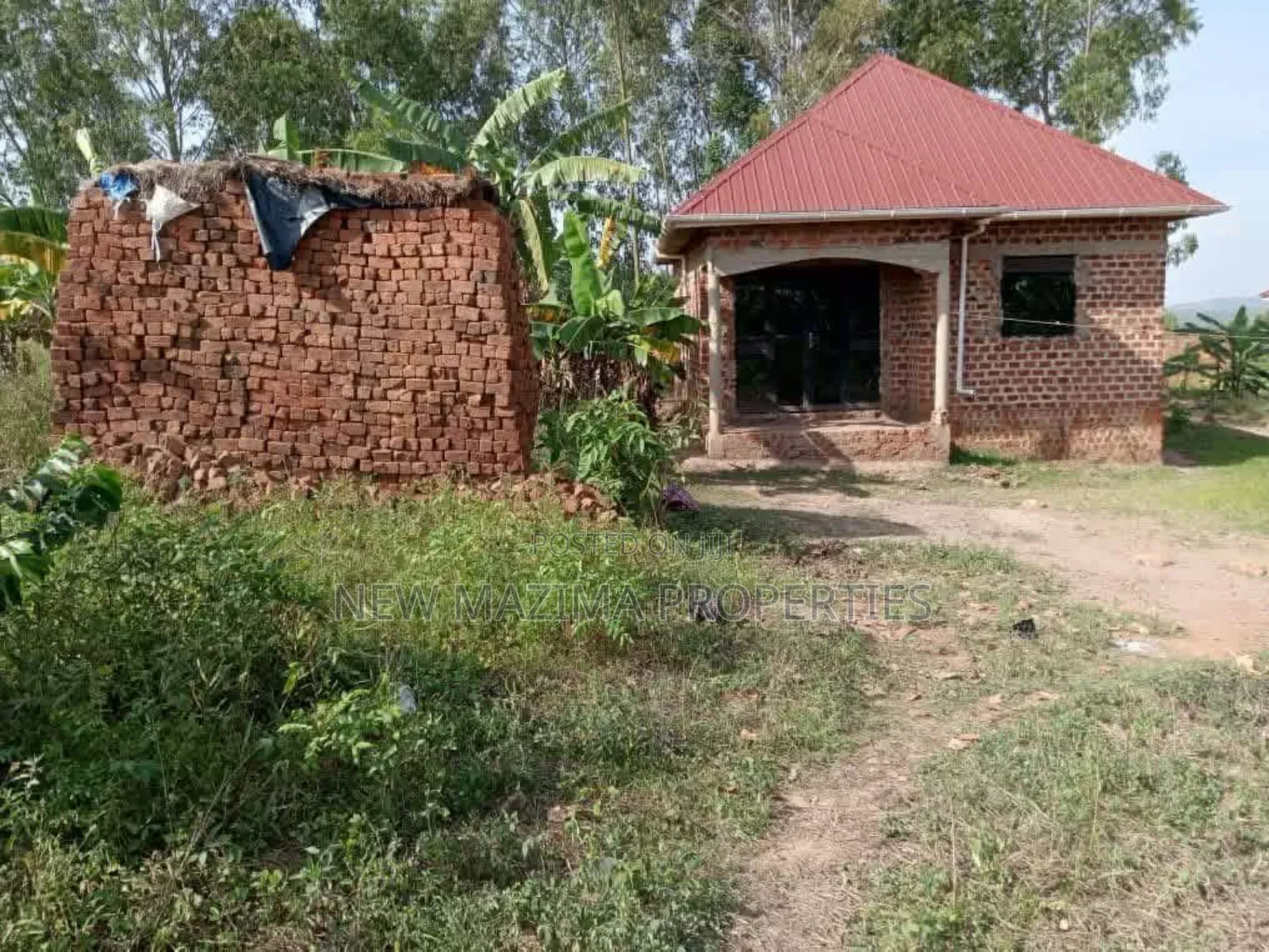 2bdrm House in Kakengerenge Town, Central Division for sale in Central Division