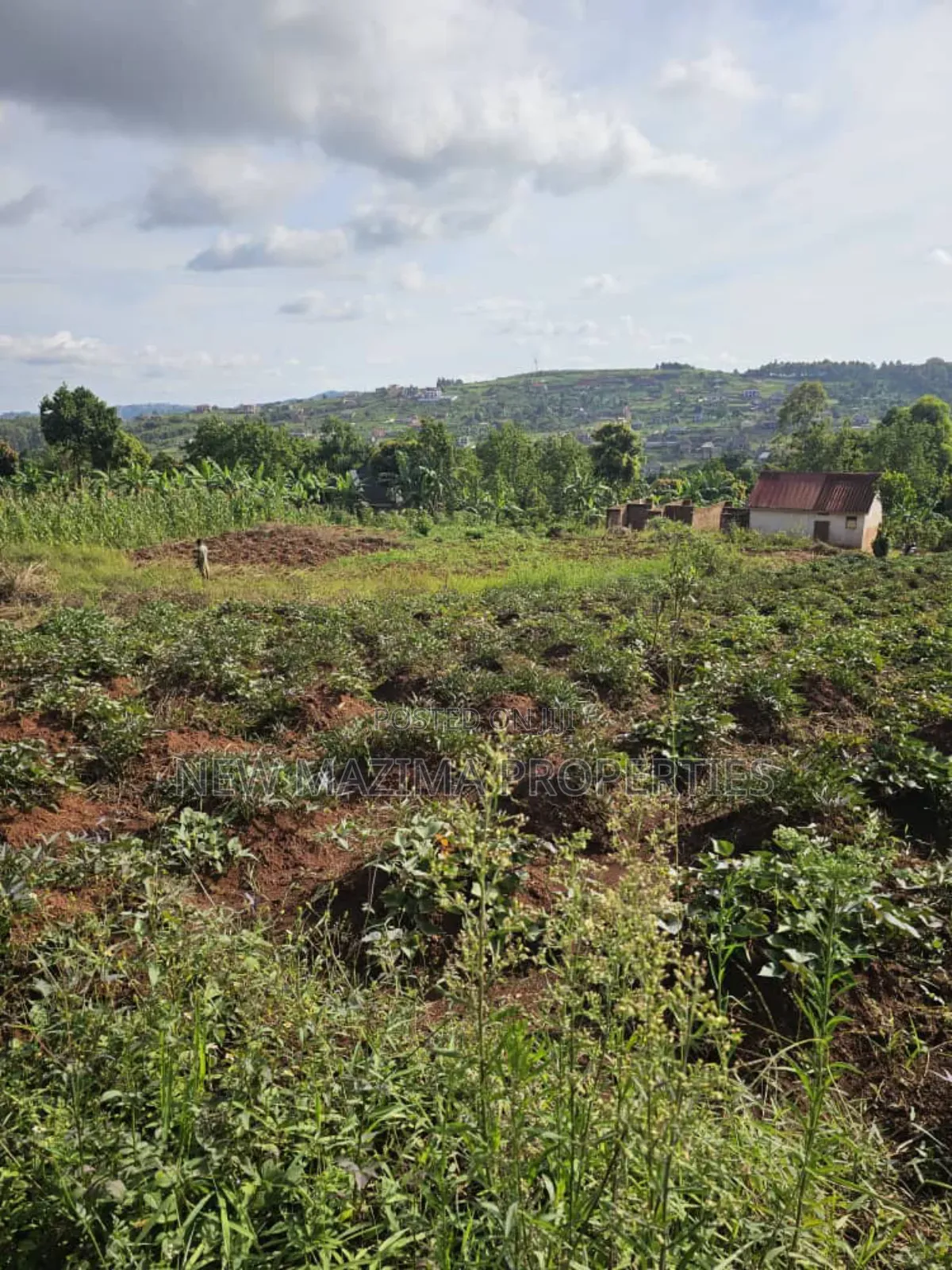 Full Acre on Forced Sale in Heart of Kitende Nalubude Along Ntebe Rd in Central Division