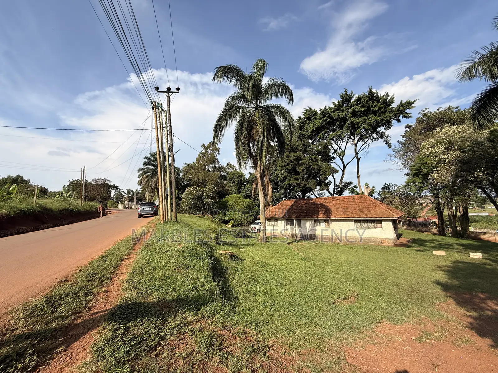 Plot for Sale in Lubowa With Lake View in Central Division