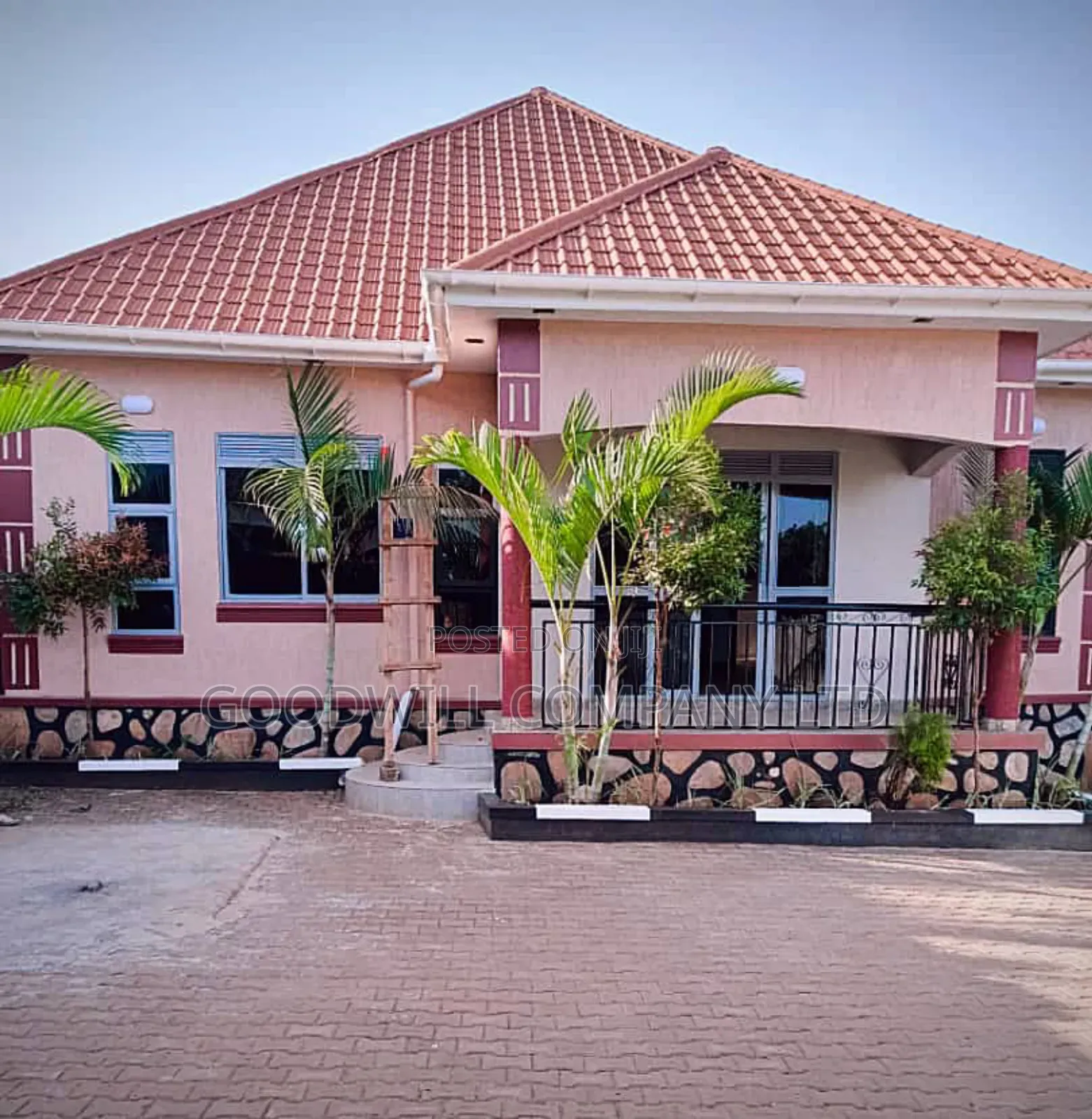 3bdrm House in Bwebajja Entebbe, Central Division for sale in Central Division