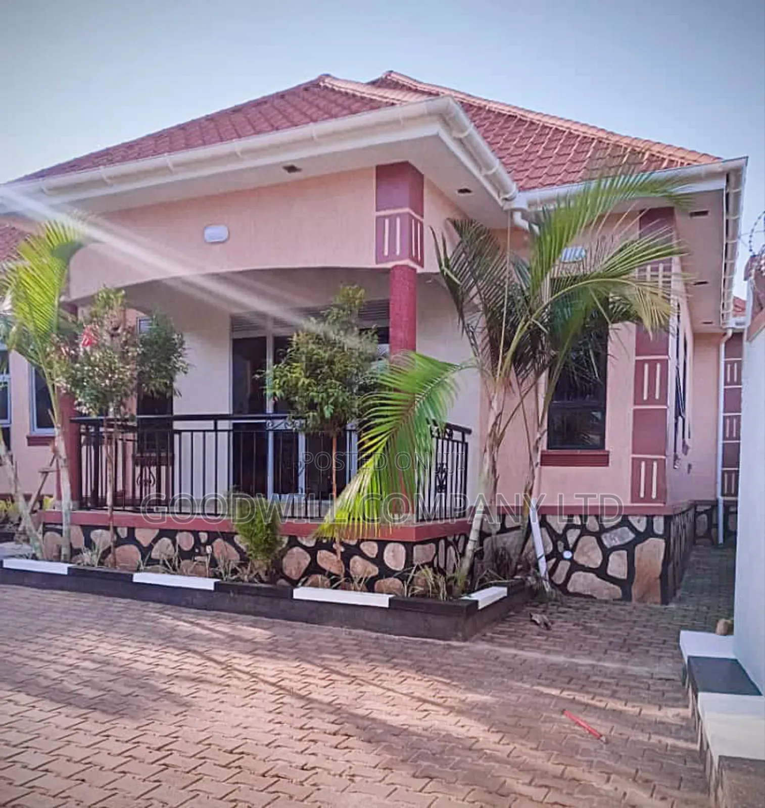 3bdrm House in Bwebajja Entebbe, Central Division for sale in Central Division
