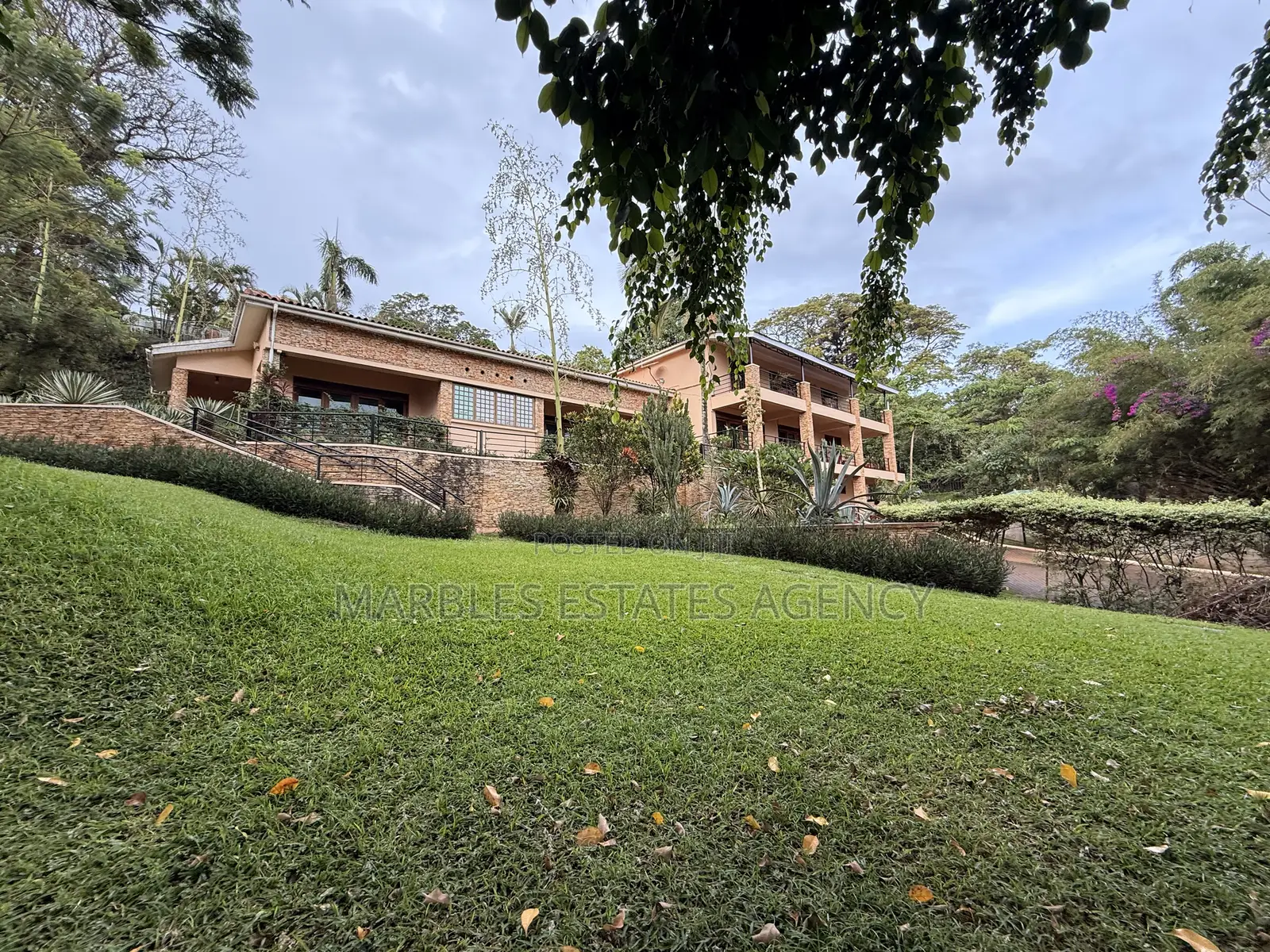 6bdrm House in Mbuya, Central Division for rent in Central Division