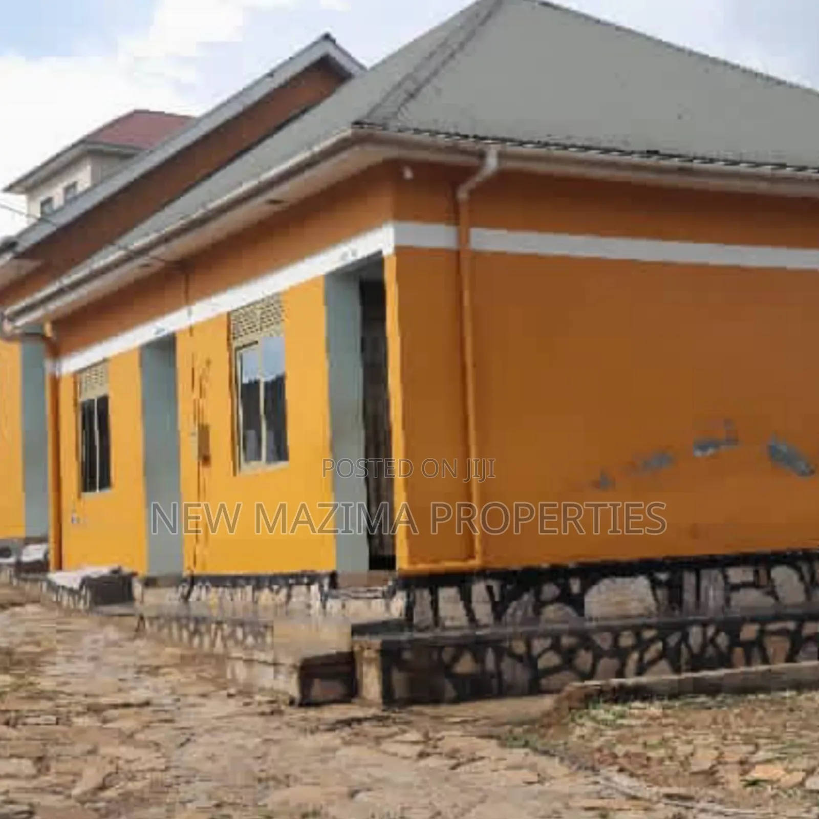 Very Busy Guest House Of Over 10 Selfcontained Guest Rooms Oquicksale in Central Division