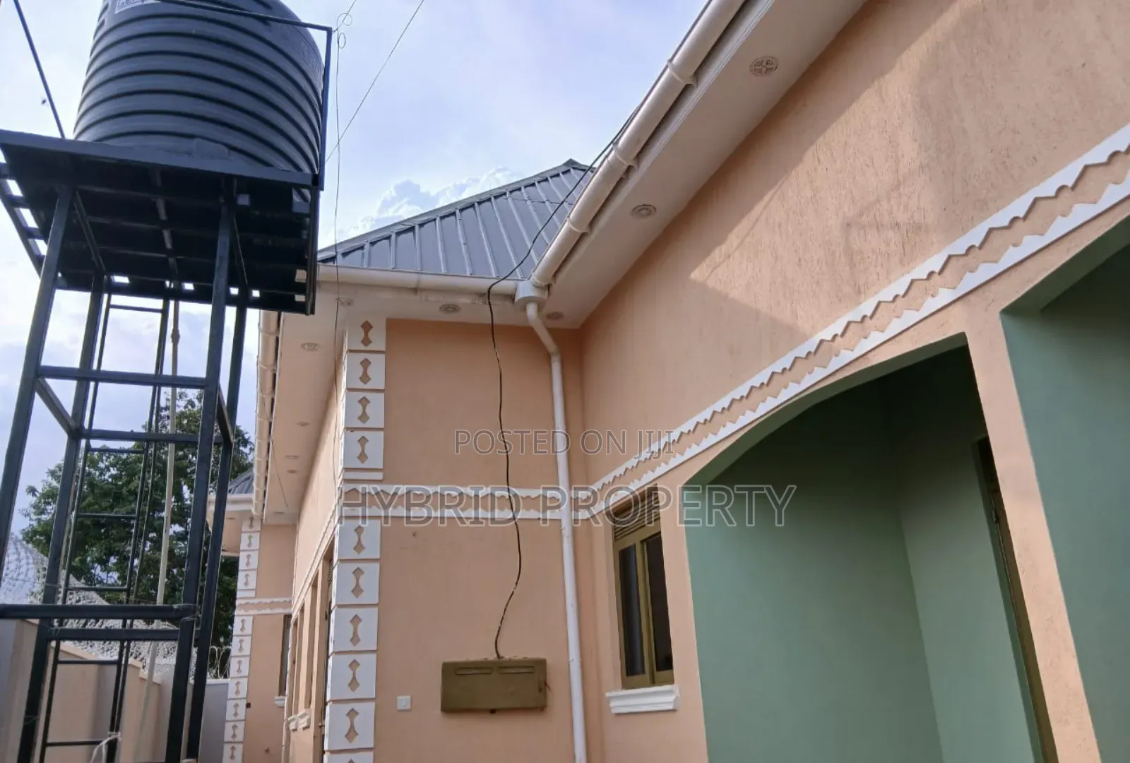 7bdrm Apartment in Kasubi Along Hoima, Rubaga for sale in Rubaga
