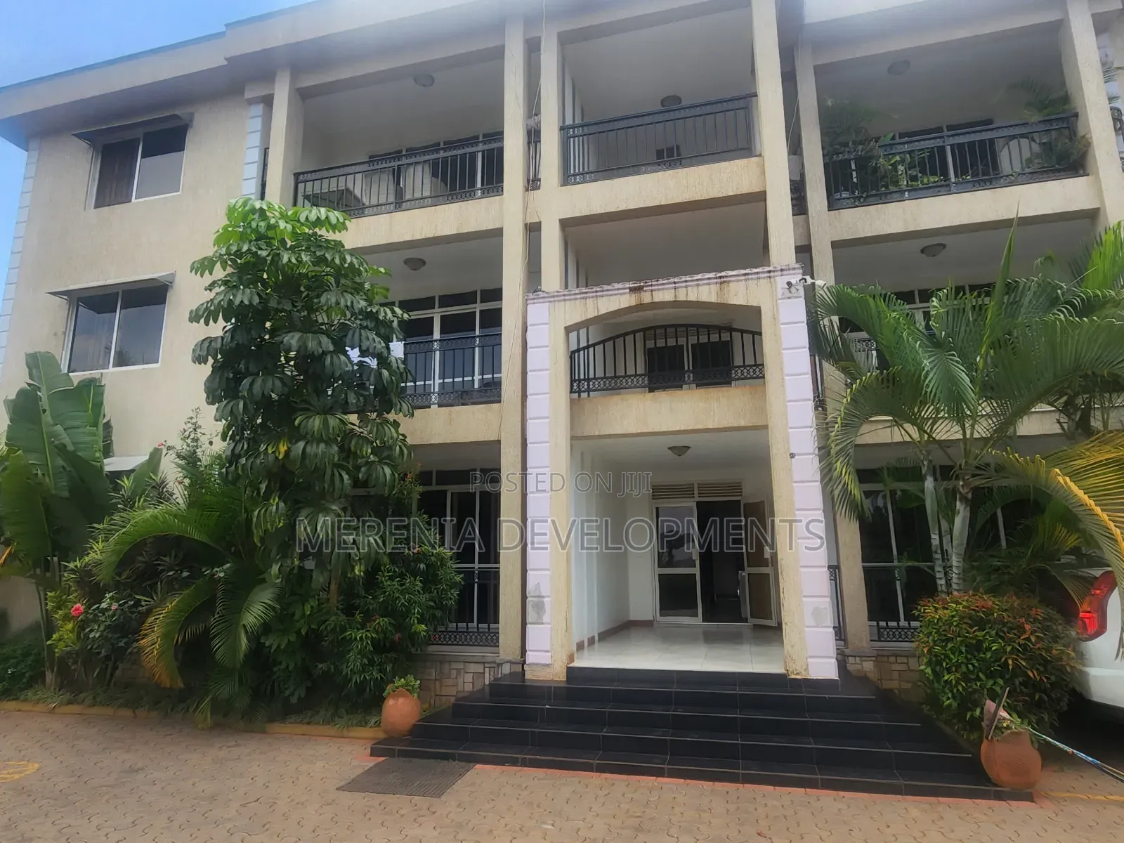 3bdrm Apartment in Muyenga, Makindye for rent in Makindye