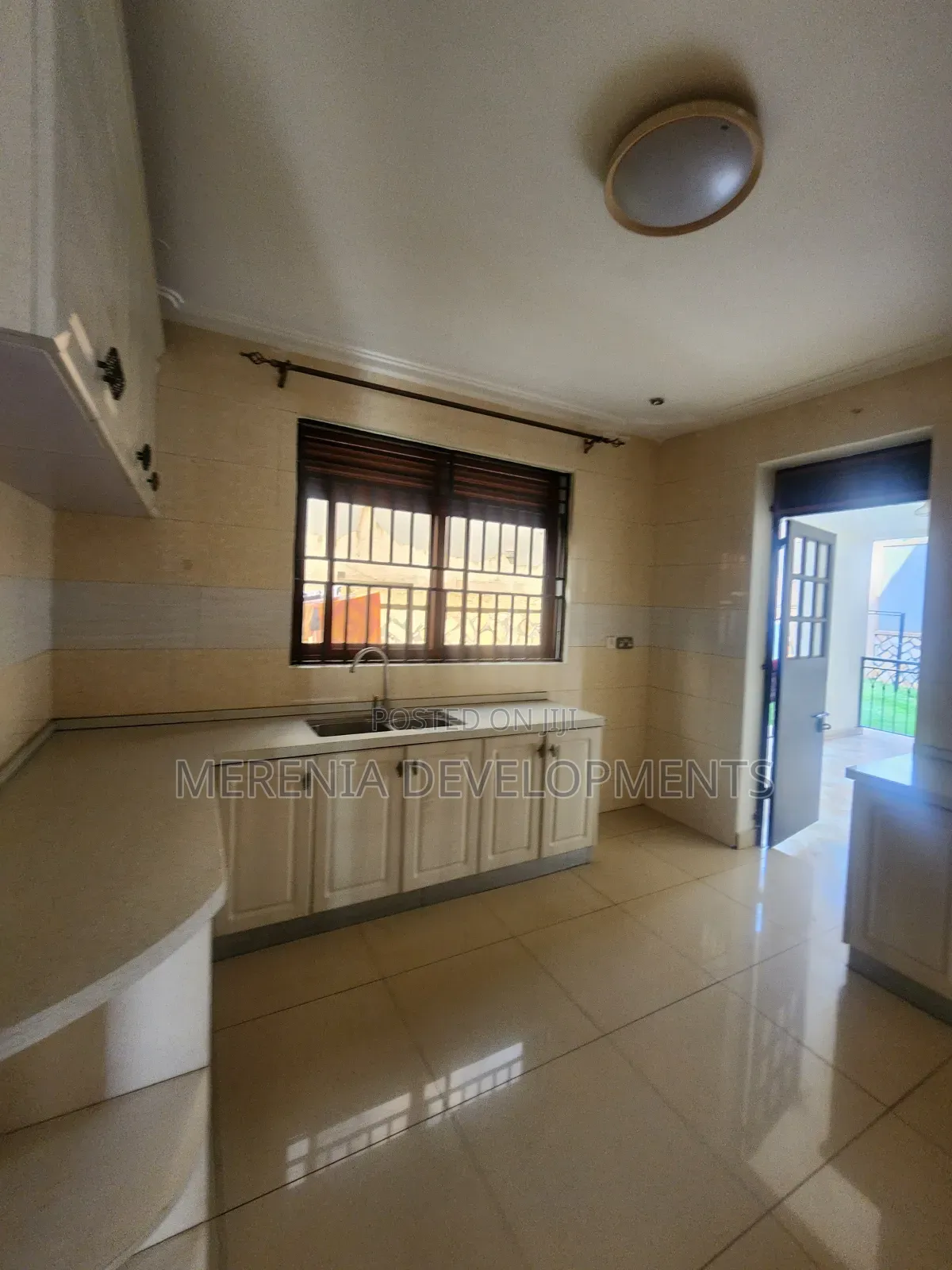 3bdrm Apartment in Buziga, Makindye for rent in Makindye
