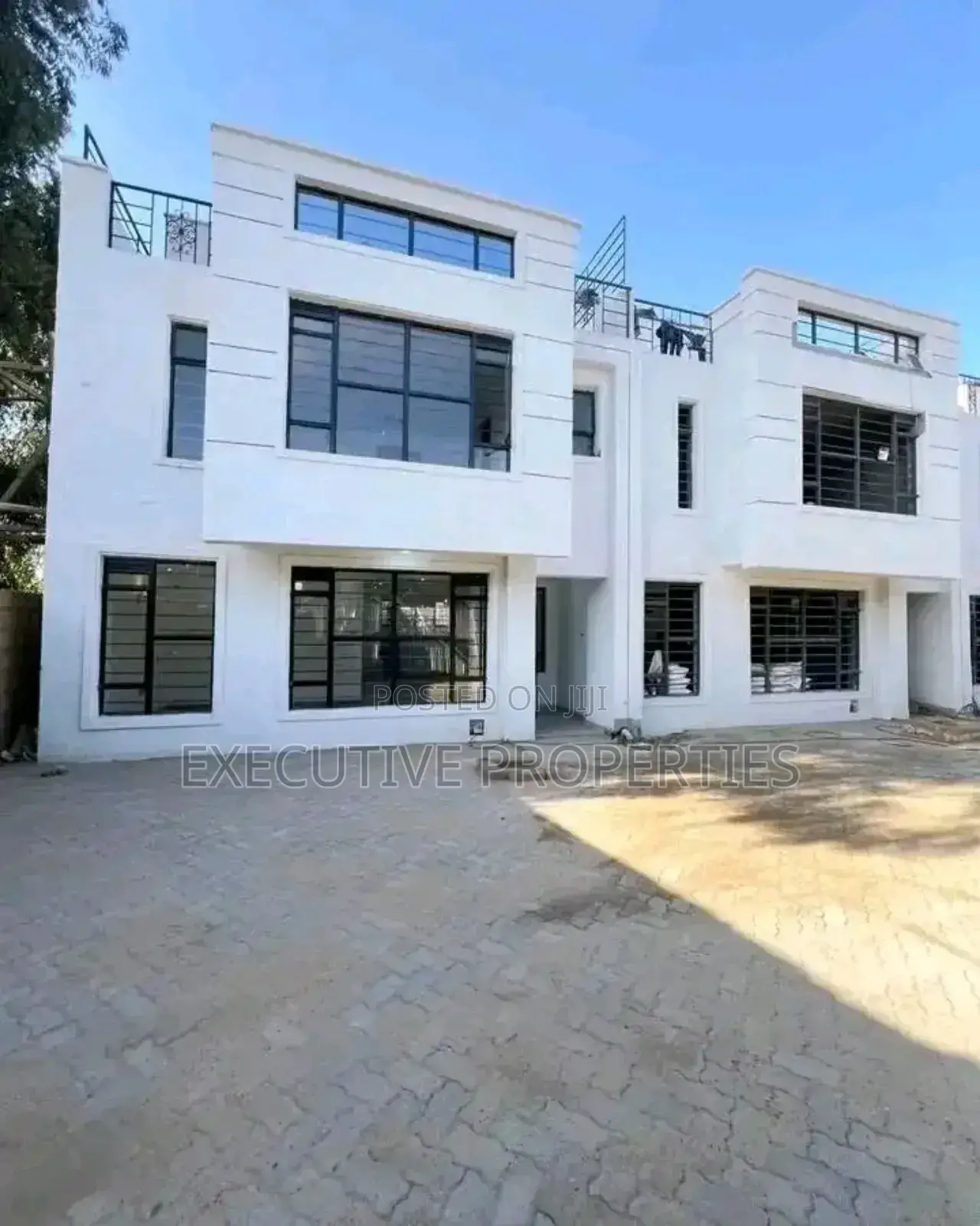 5bdrm Duplex in Kyanja, Central Division for sale in Central Division